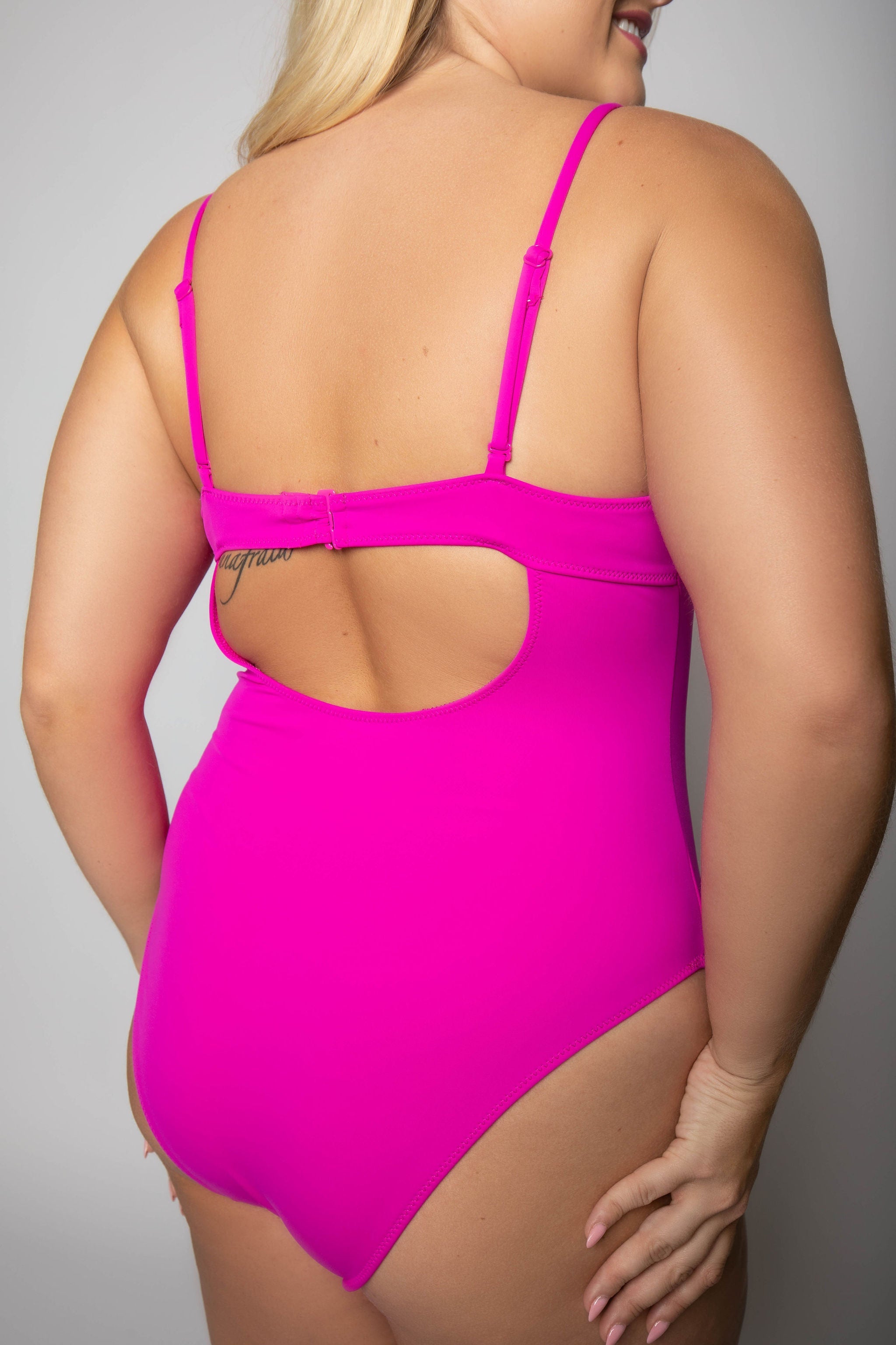 COMPRESSION SHOWOFF SWIMSUIT - AMOUR781