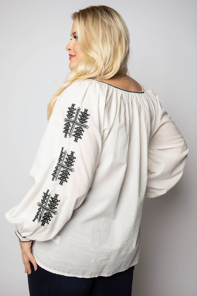 EMBROIDERED TOP - AMOUR781