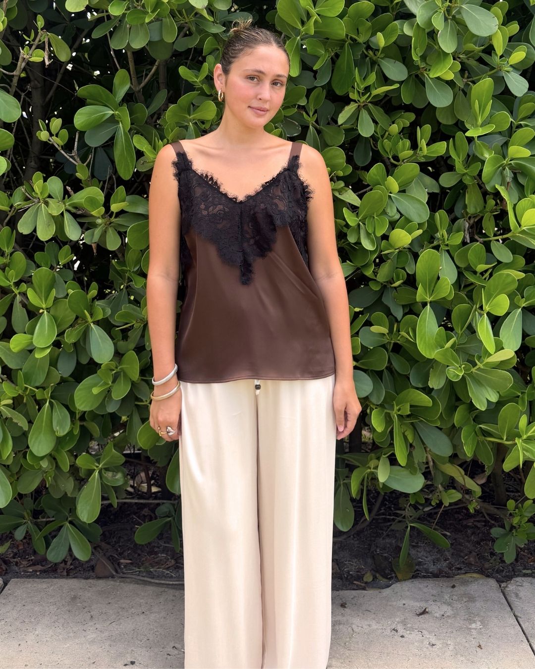 Sleeveless woven top with lace- Brown plus-size - AMOUR781