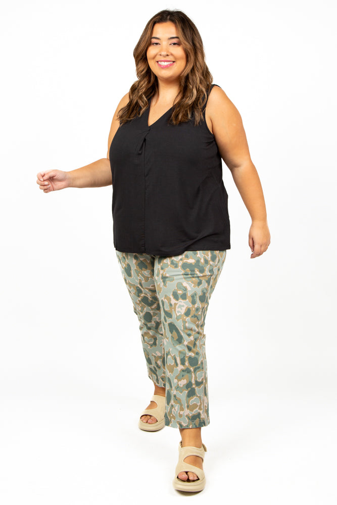 SLEEVELESS V-NECK WITH TUCKS plus-size - AMOUR781
