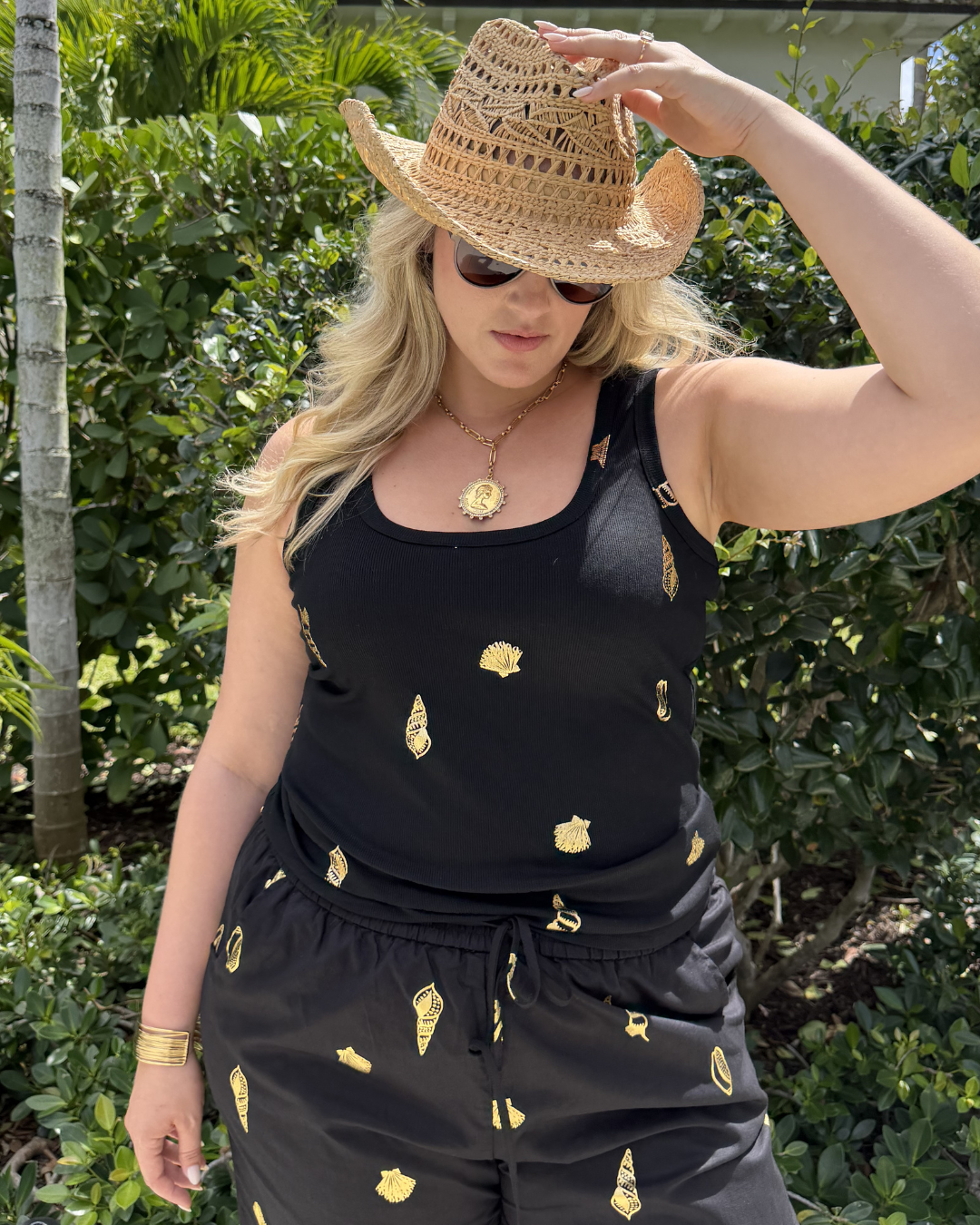 BLACK SHELL RIB TANK plus-size - AMOUR781