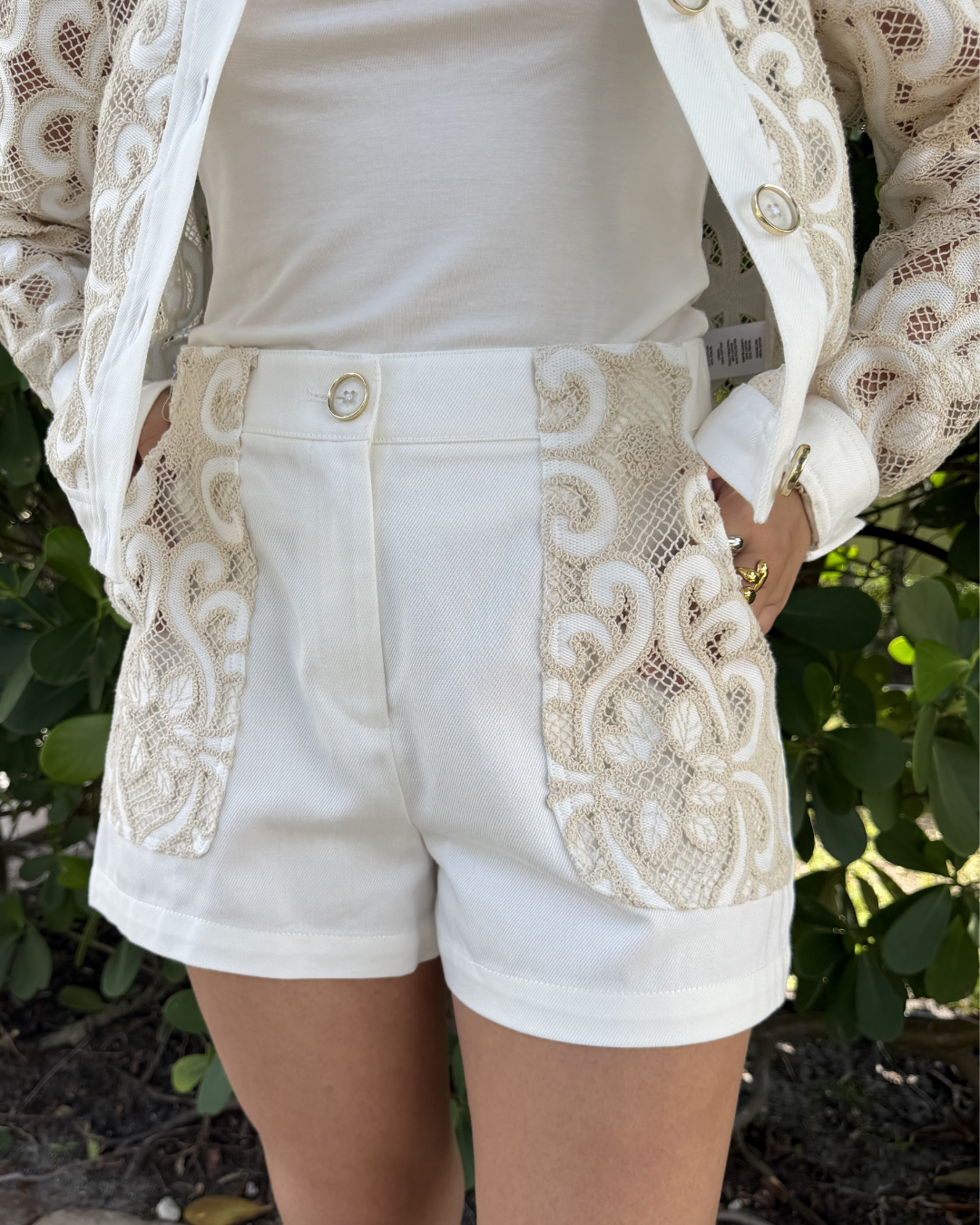 EMBROIDERED HILARY SHORT plus-size - AMOUR781