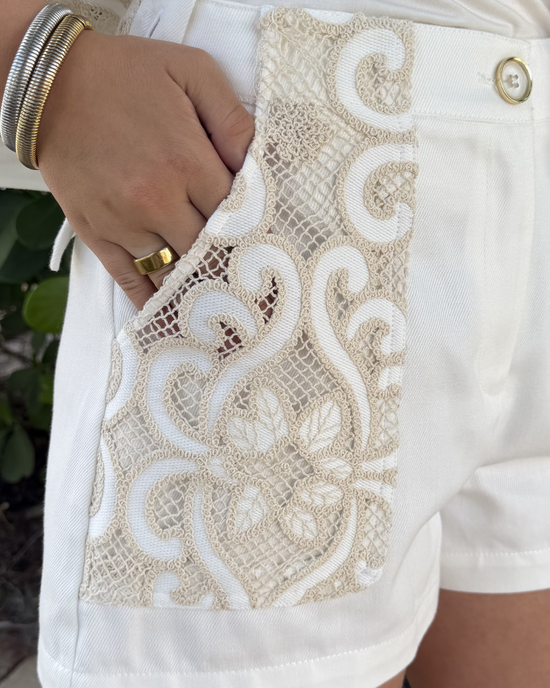 EMBROIDERED HILARY SHORT plus-size - AMOUR781