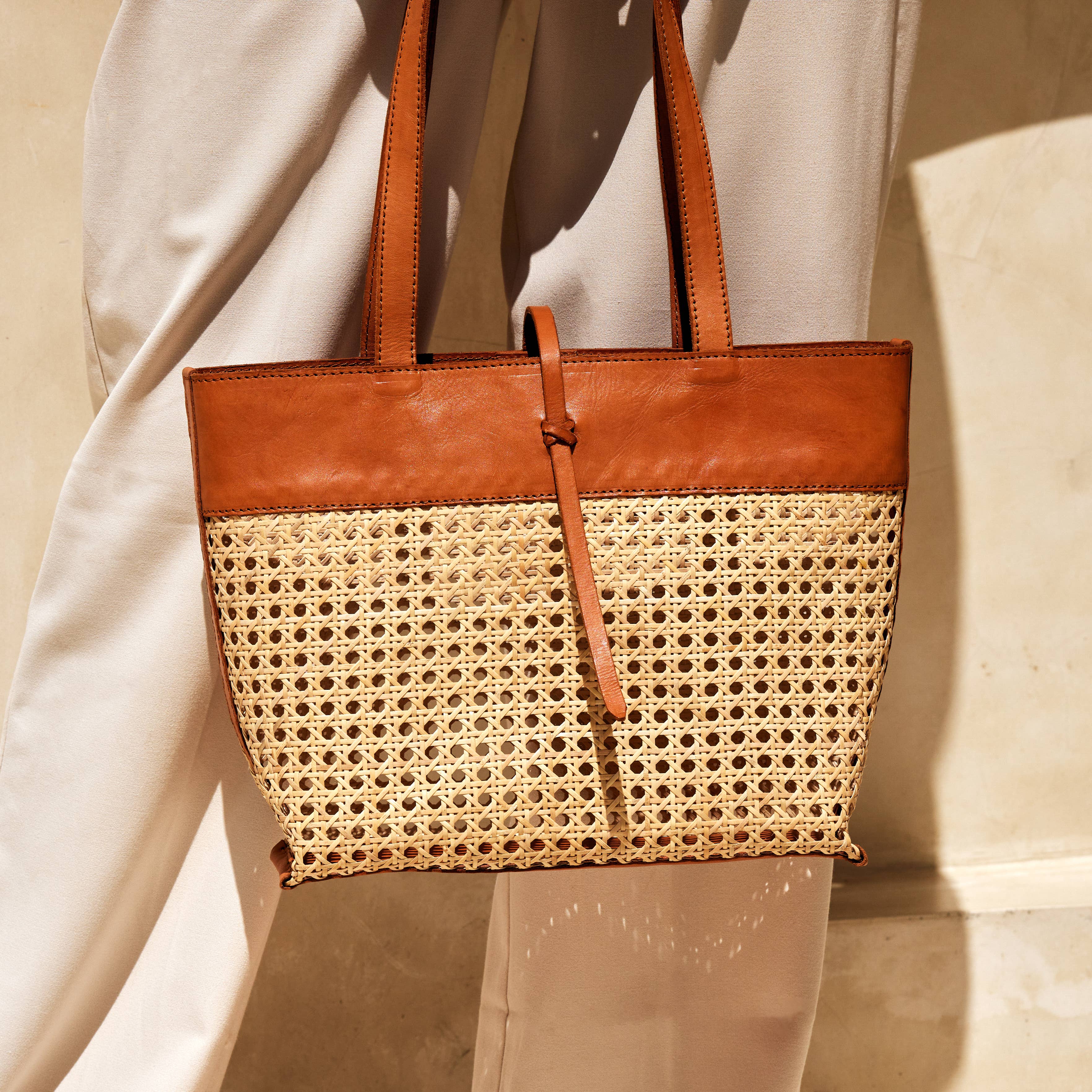 RATTAN CANE WEAVE TOTE BAG plus-size - AMOUR781