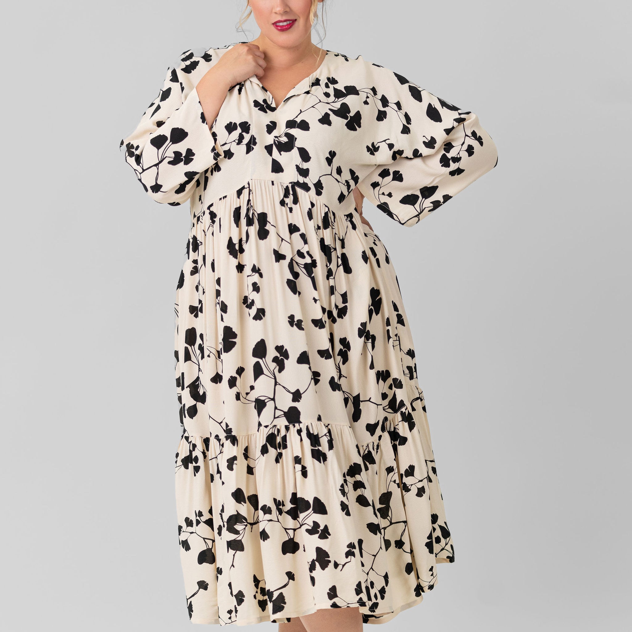 GINGKO LEAVES FLOUNCE DRESS plus-size - AMOUR781