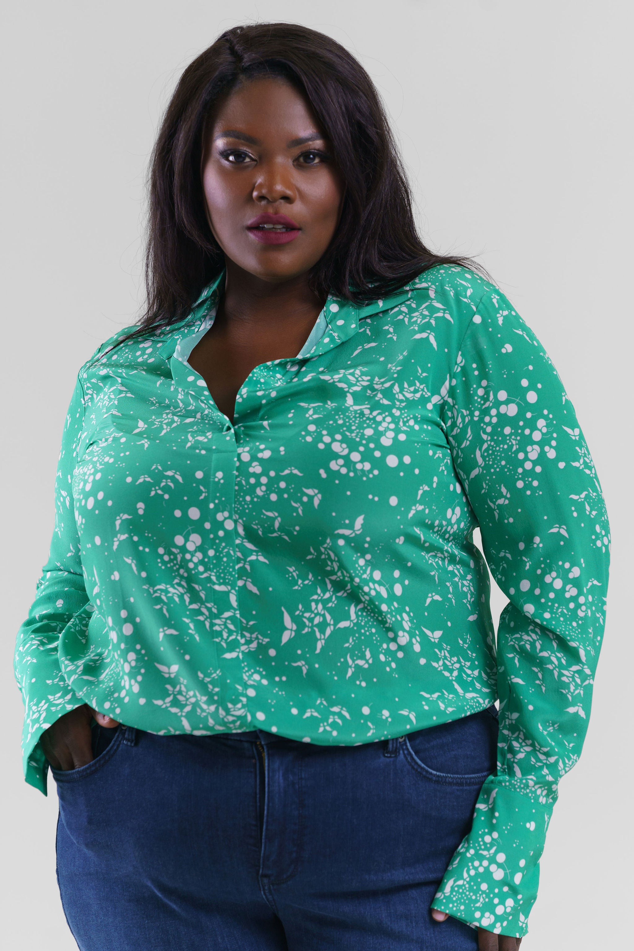 DARIA FRENCH CUFF SILK BLOUSE - Celestial Butterfly plus-size - AMOUR781