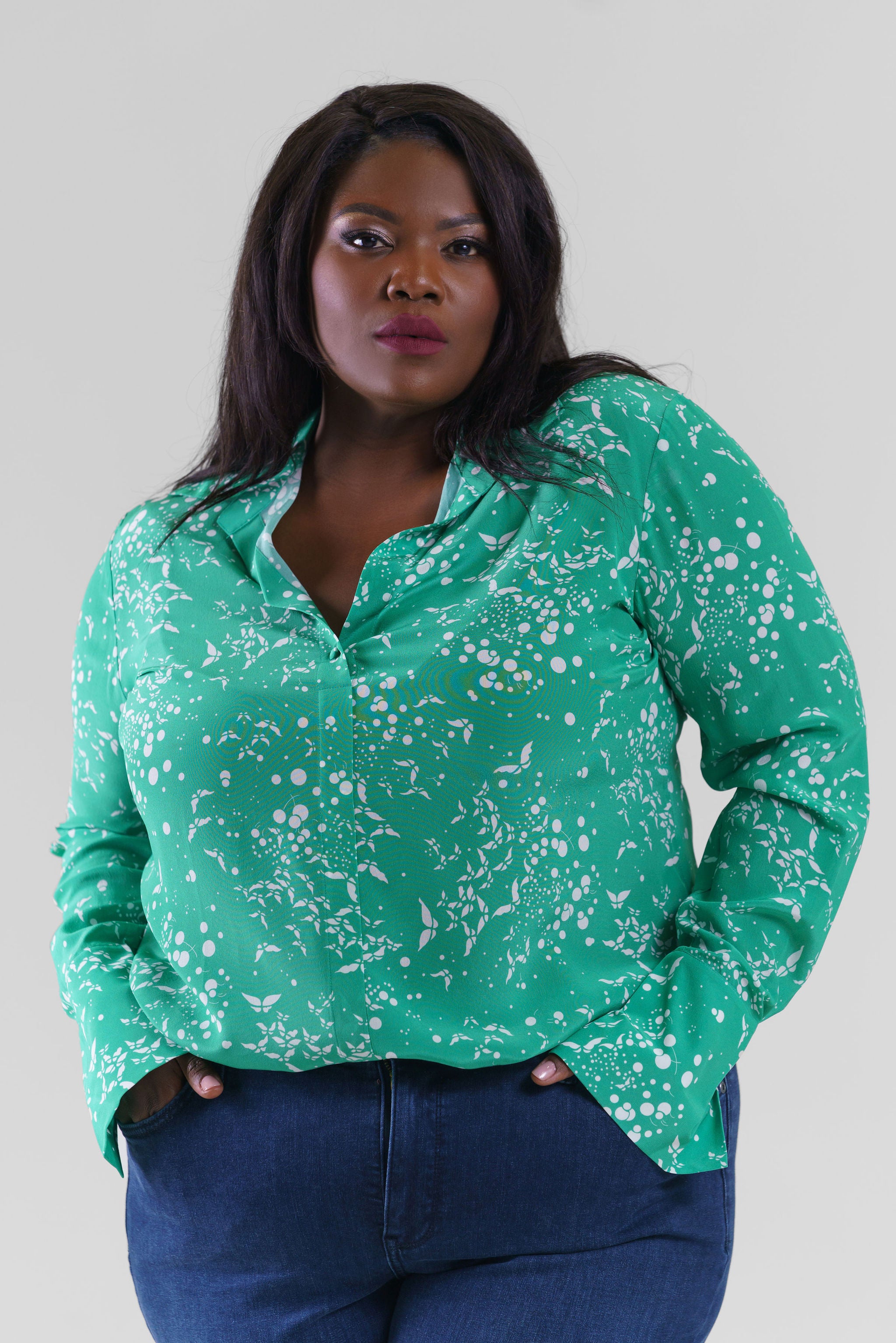 DARIA FRENCH CUFF SILK BLOUSE - Celestial Butterfly plus-size - AMOUR781