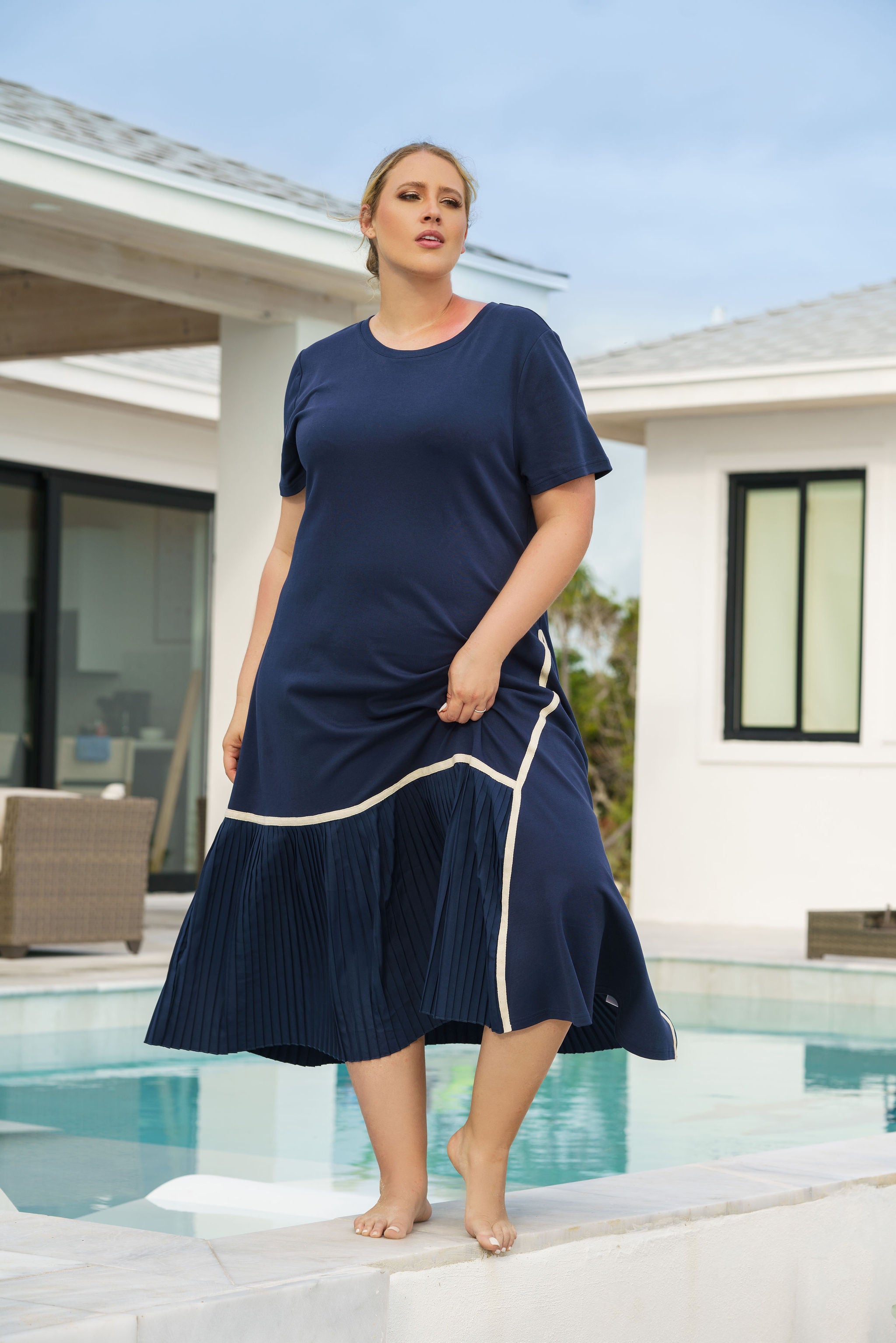 ROWAN POINTE KNIT DRESS WITH PLEATING plus-size - AMOUR781