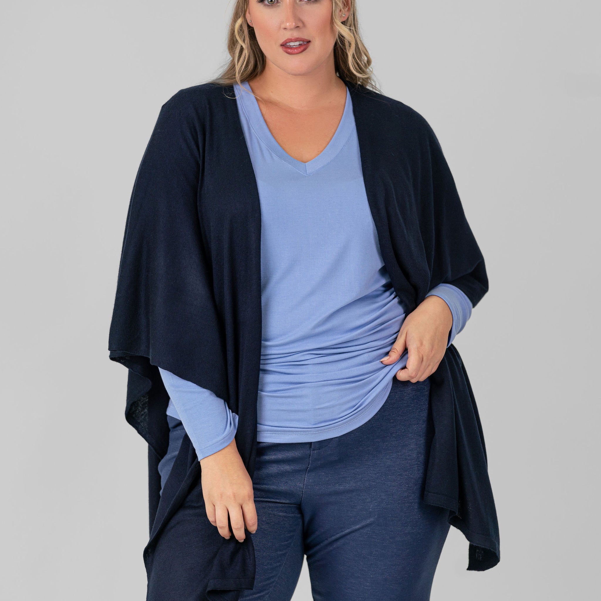 ESSENTIALS RUANA plus-size - AMOUR781