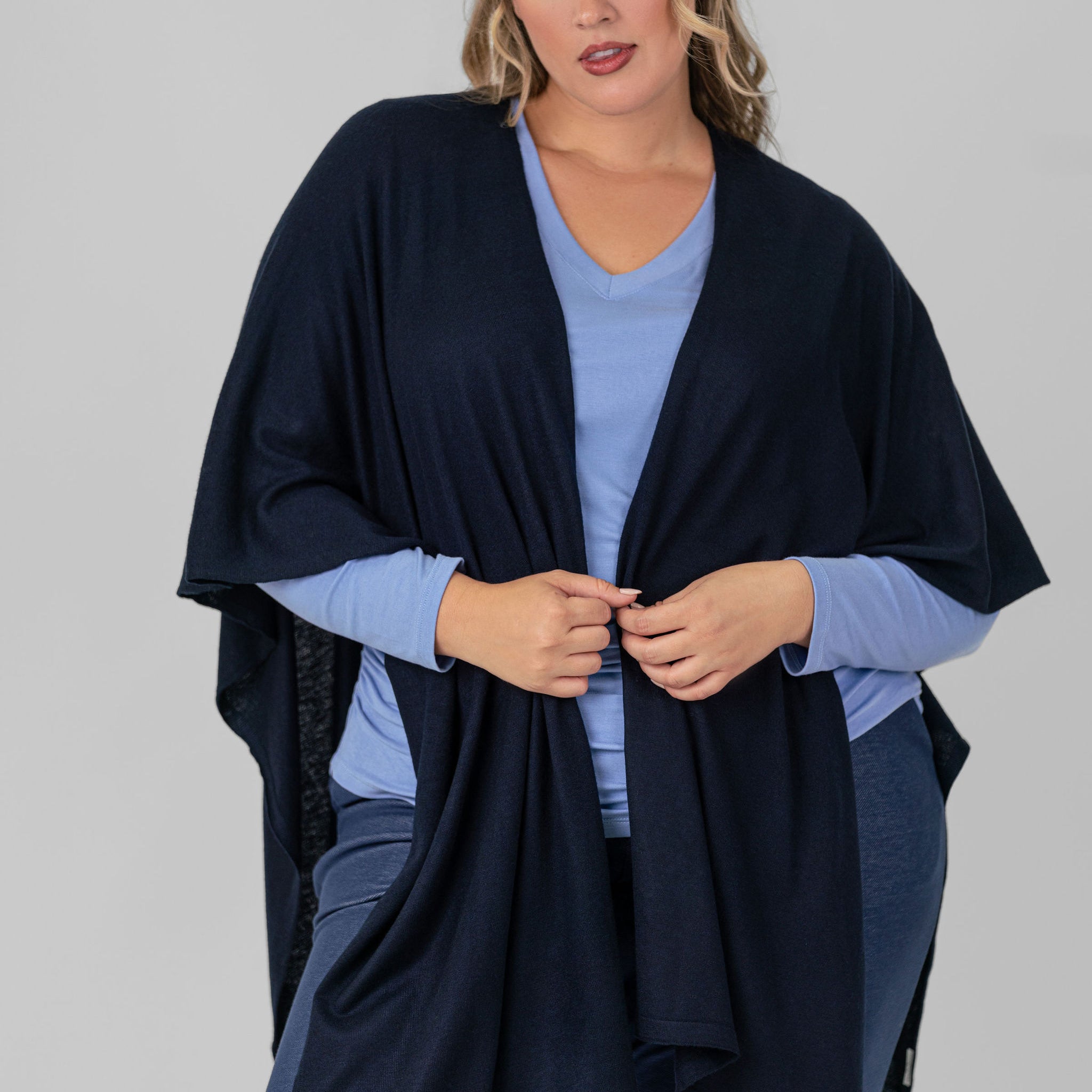 ESSENTIALS RUANA plus-size - AMOUR781