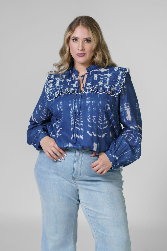 Plus Size Sequin Embroidered Flare Jeans