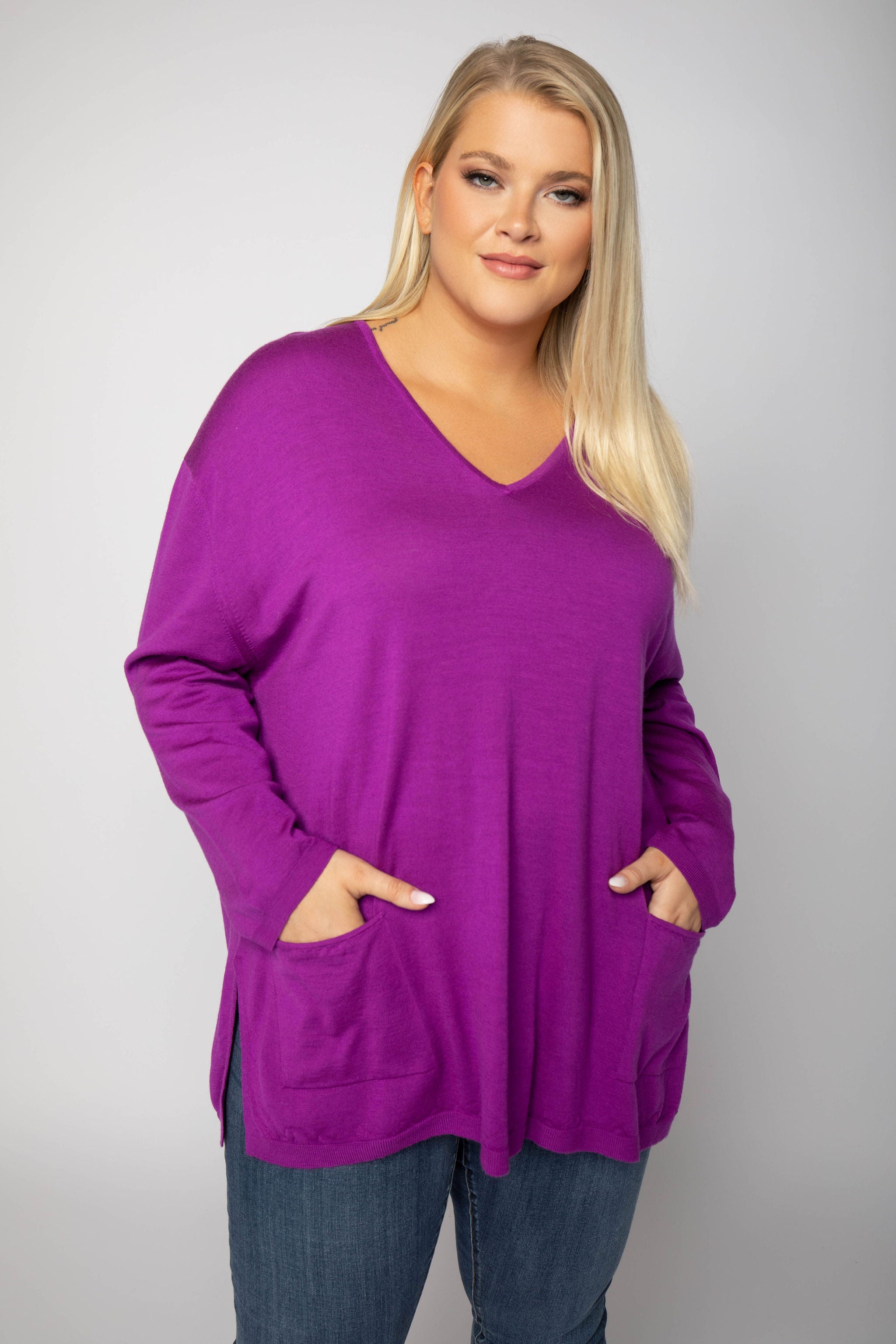 MERINO V-NECK PULLOVER plus-size - AMOUR781