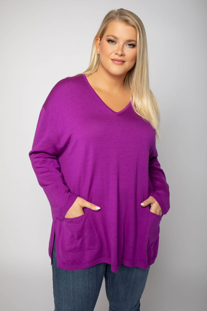 MERINO V-NECK PULLOVER designed by Maison Montagut