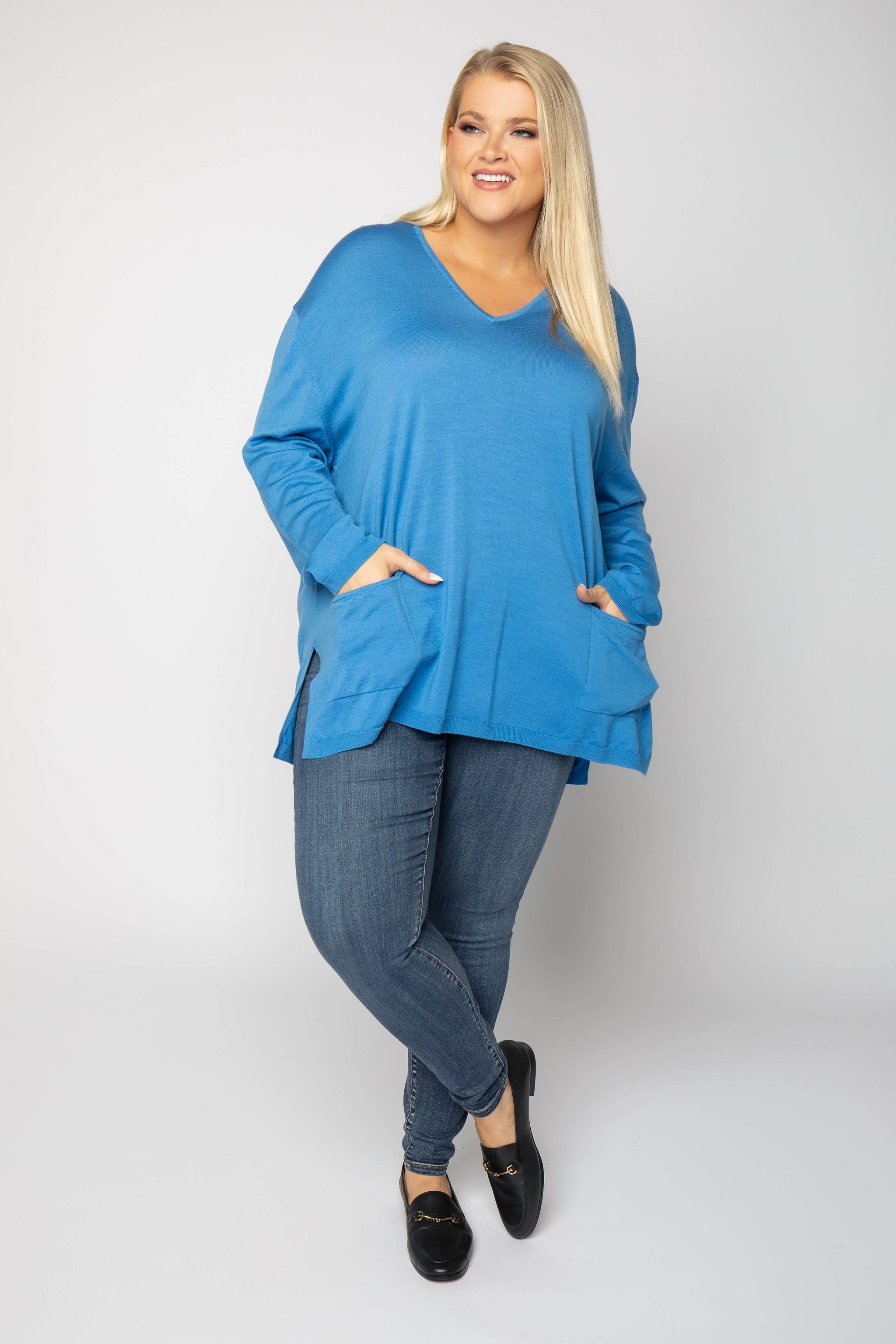 MERINO V-NECK PULLOVER plus-size - AMOUR781