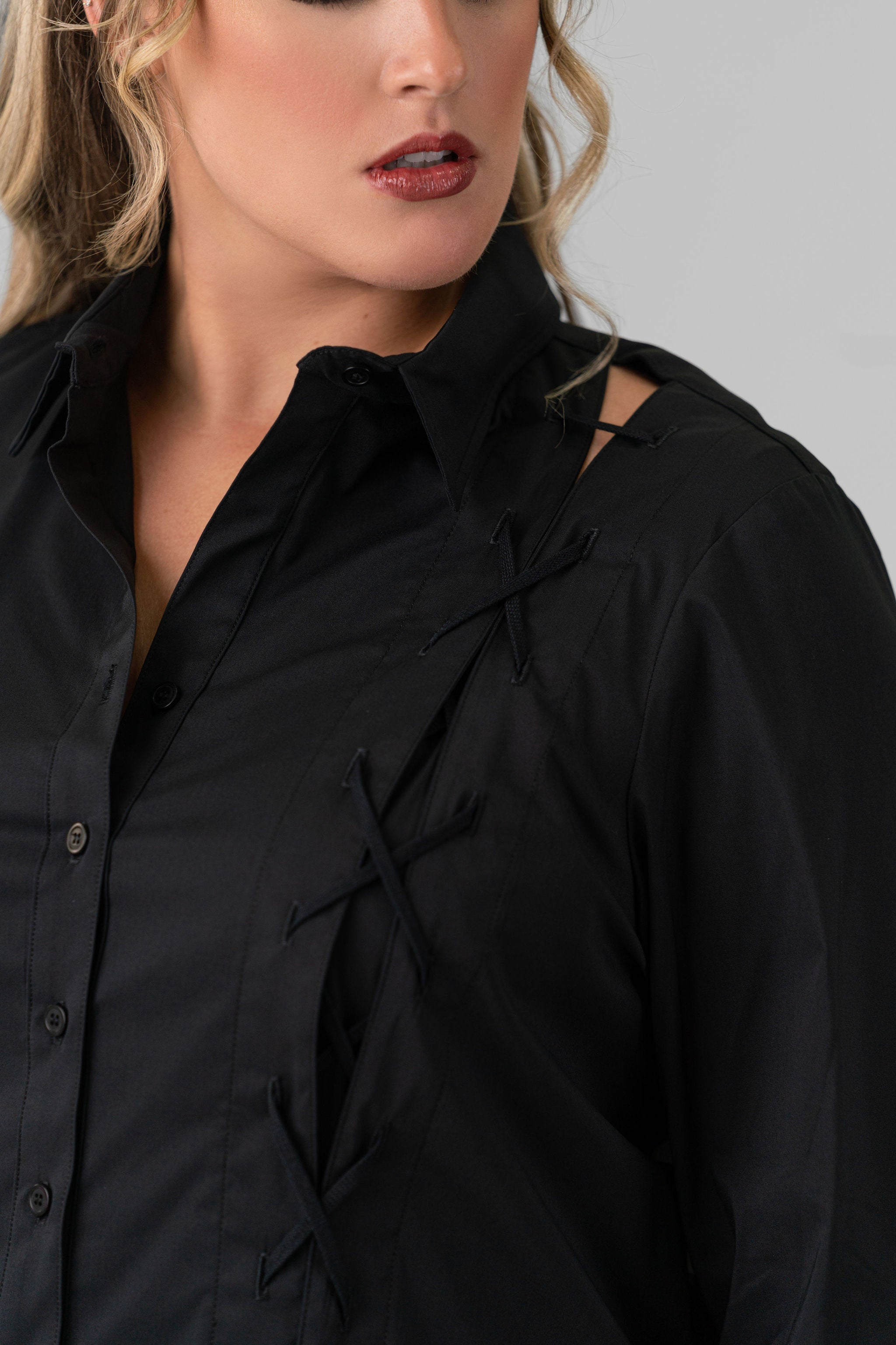 NAOMI LACE UP TOP plus-size - AMOUR781
