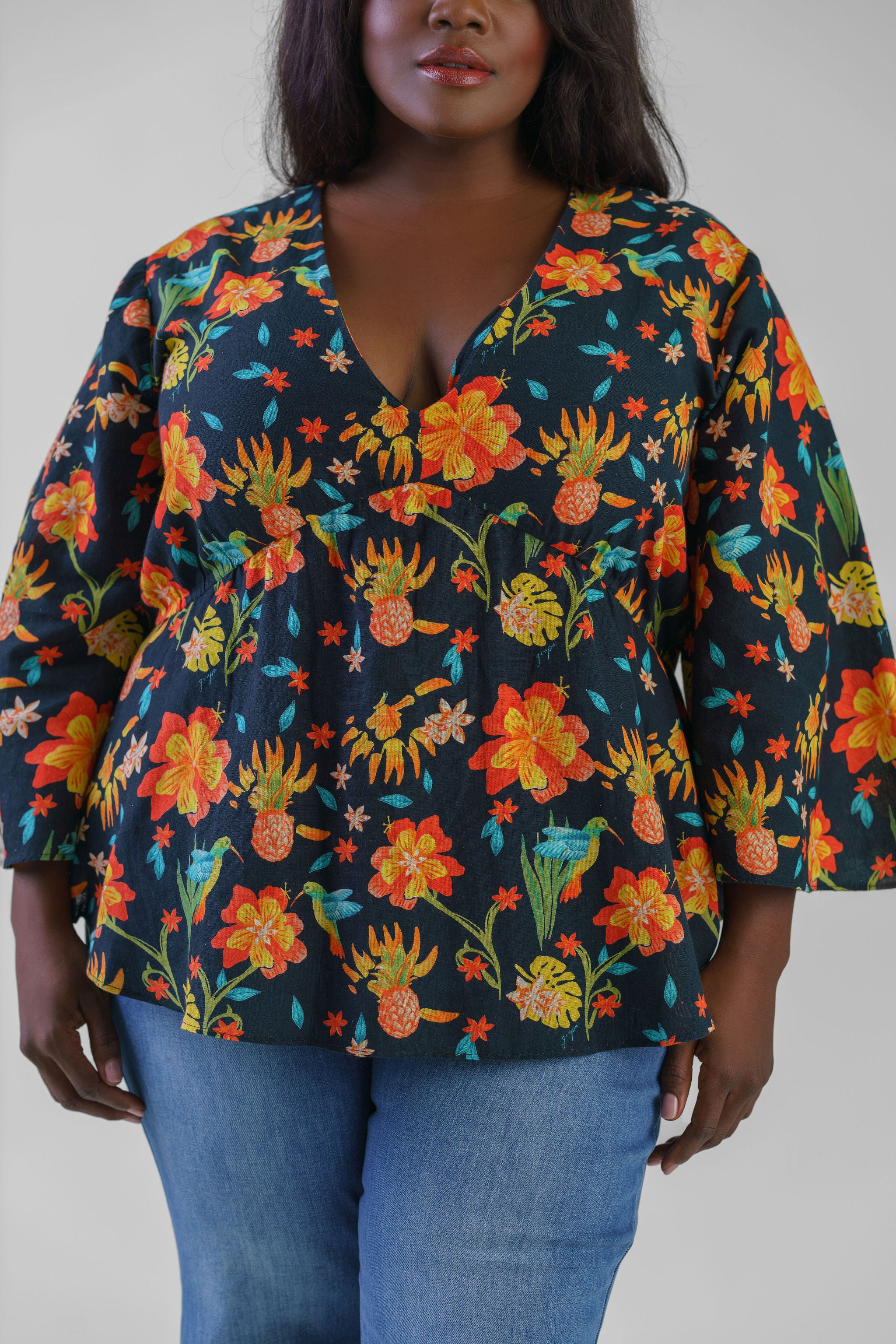 SITARA V NECK TOP plus-size - AMOUR781