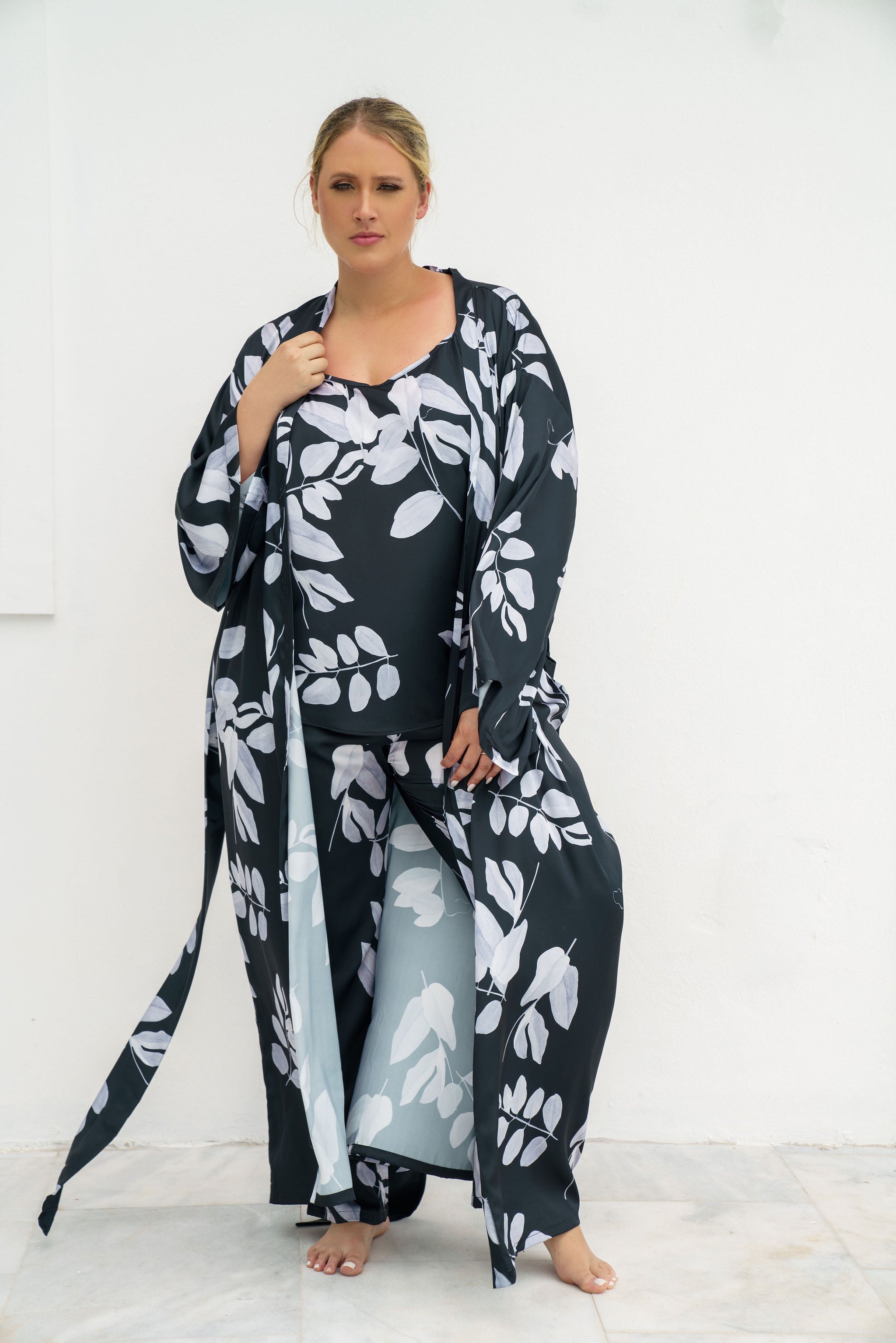 BLACK AND WHITE FLORAL PJ SET plus-size - AMOUR781