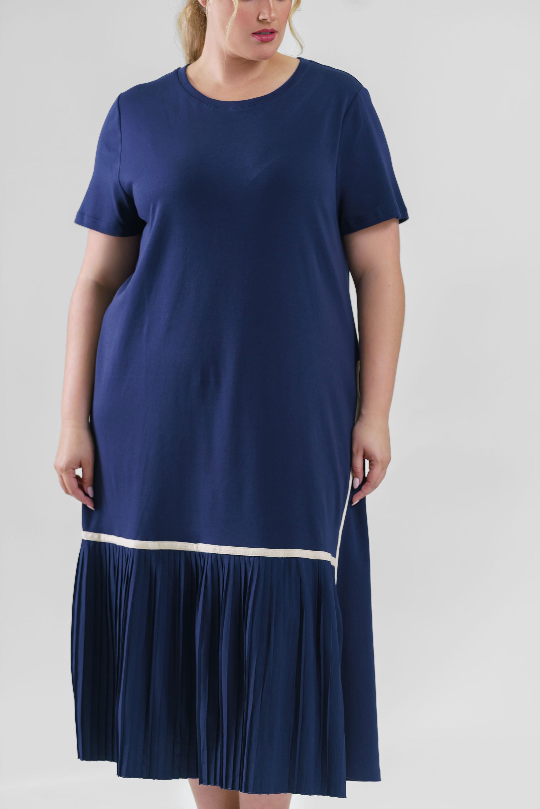 ROWAN POINTE KNIT DRESS WITH PLEATING plus-size - AMOUR781