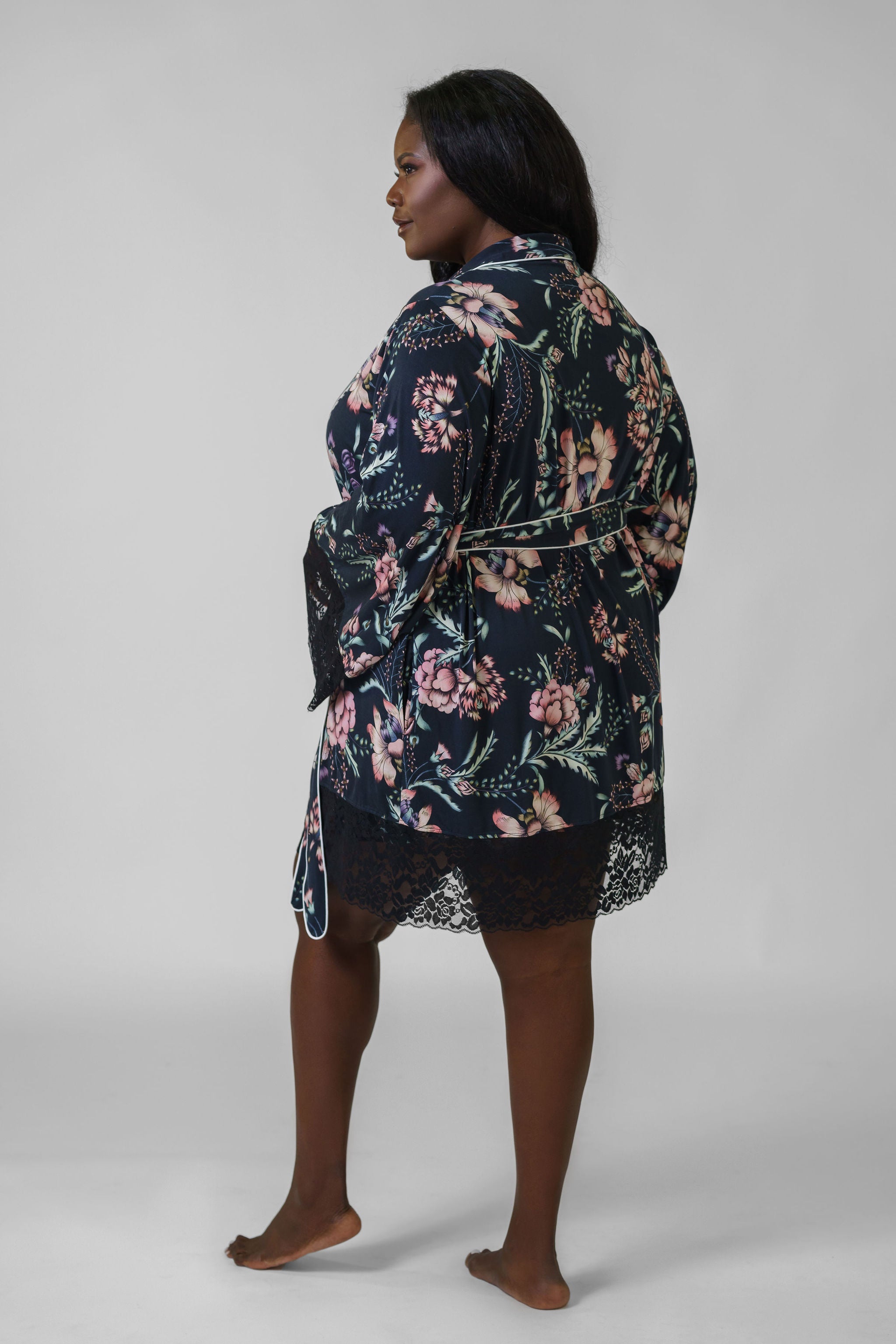 SATIN & LACE SHORT ROBE – AMOUR781