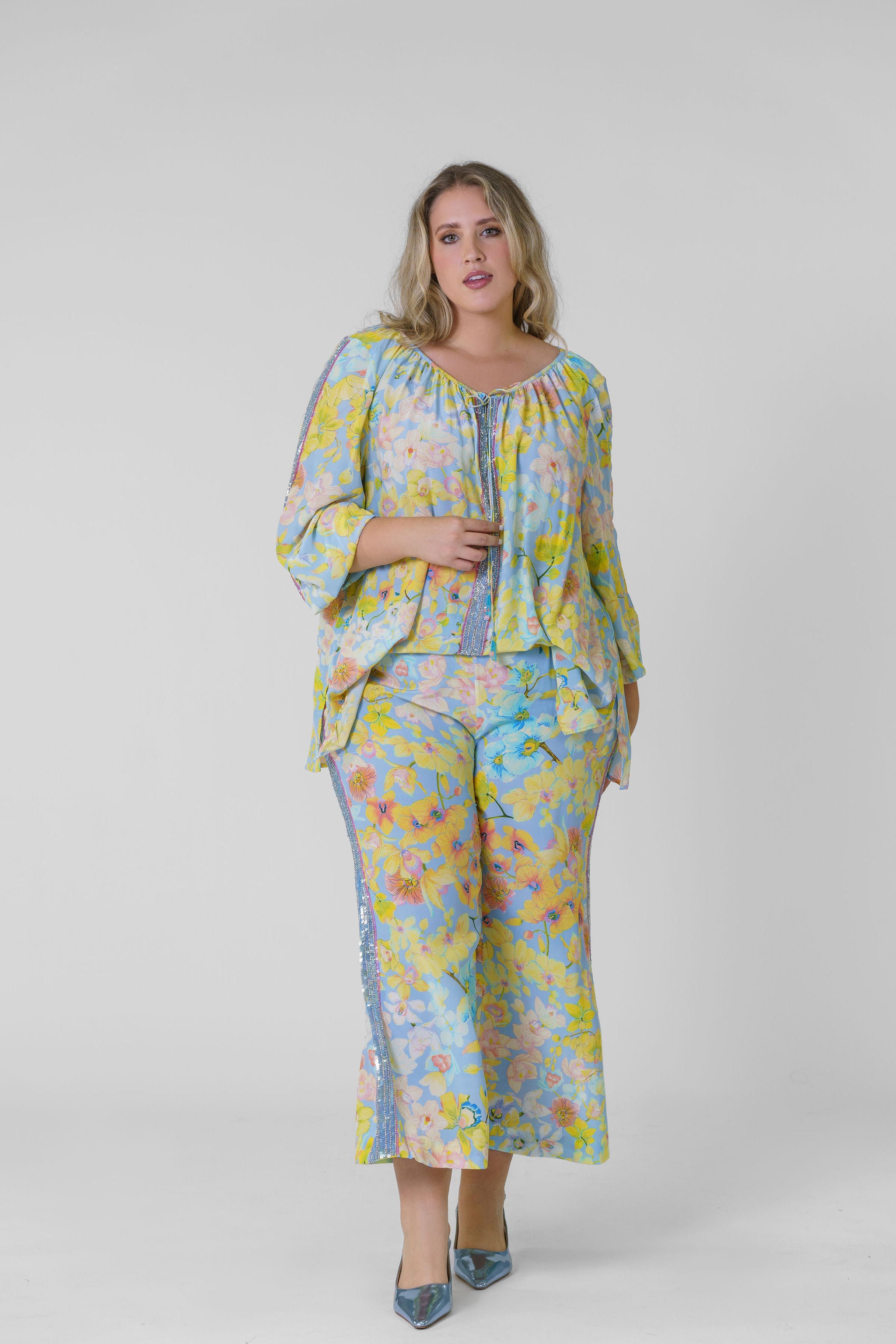 ORCHID BLOOM EMBELLISHED PANTS plus-size - AMOUR781