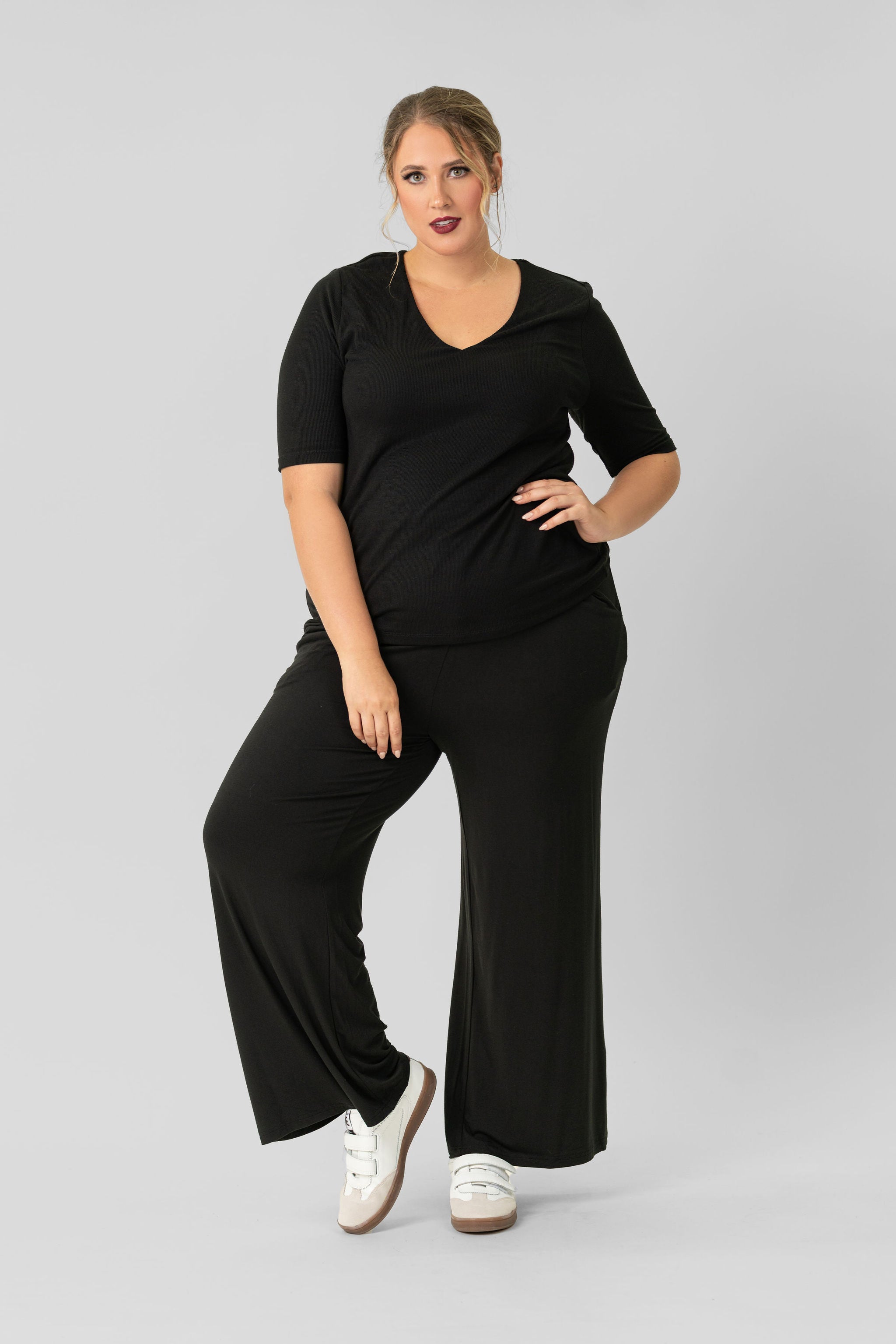 DOUBLE LAYER V-NECK RIB KNIT TOP plus-size - AMOUR781