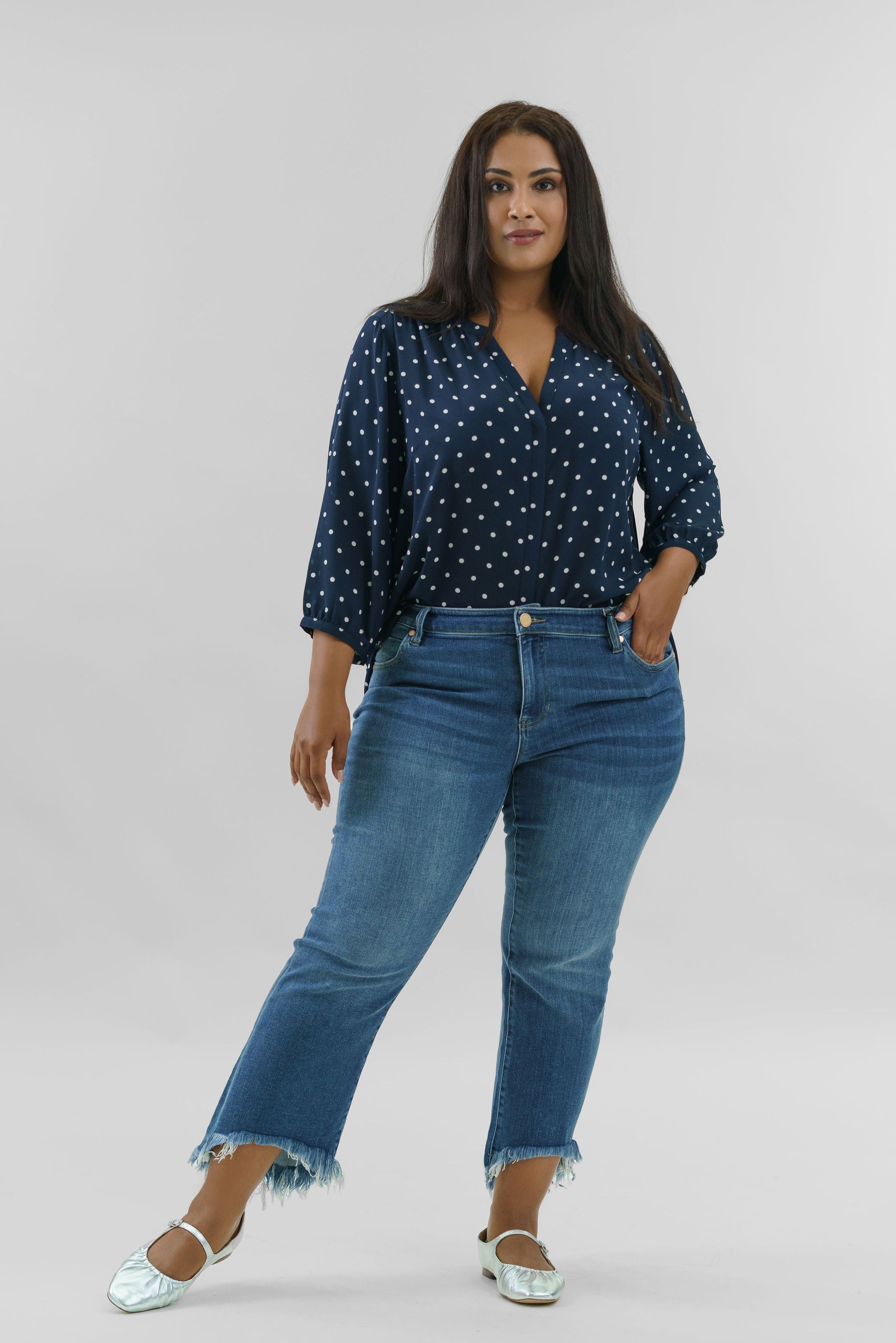 HANNAH CROP FLARE WITH CURVED FRAY HEM plus-size - AMOUR781