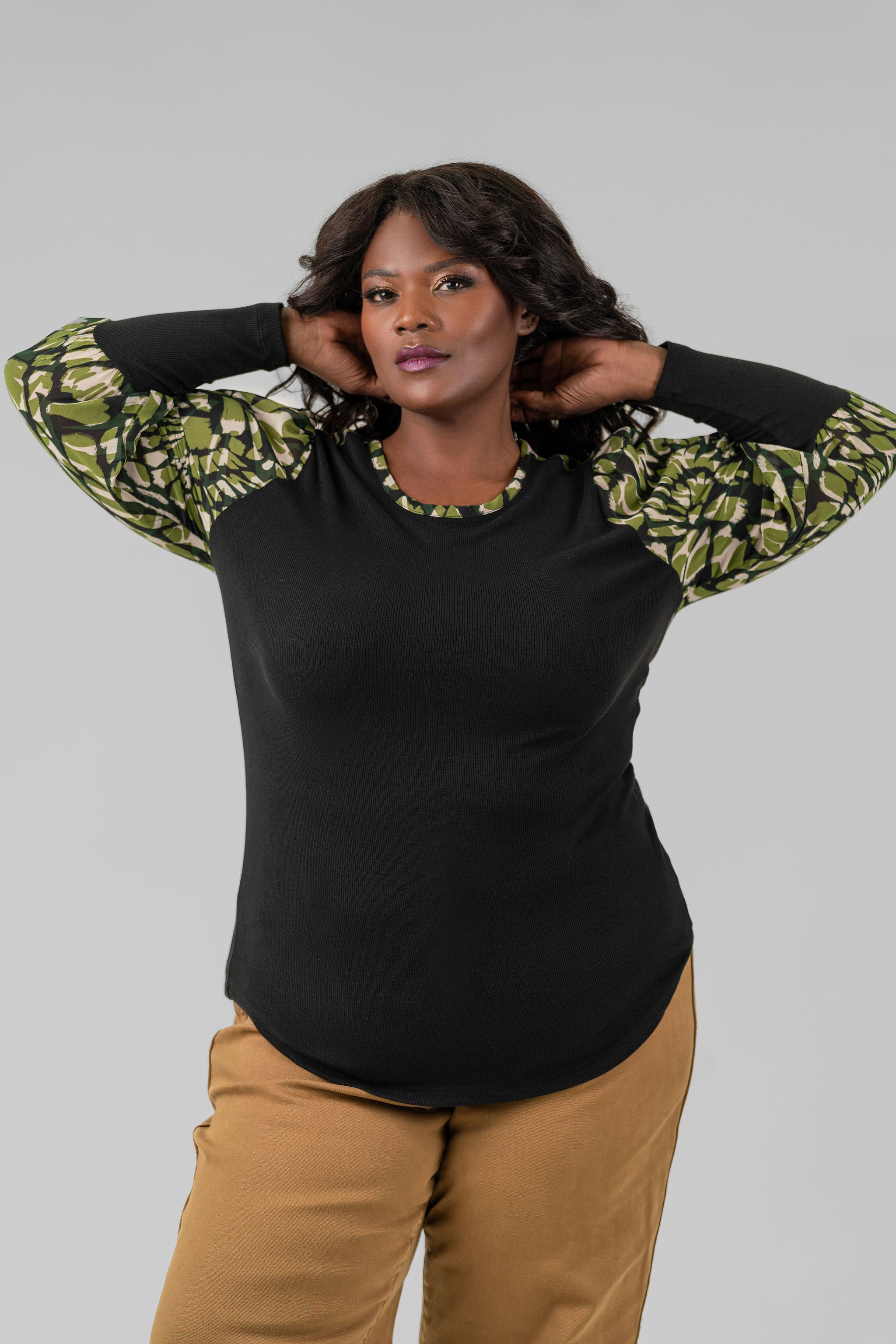 KNIT TOP with WOVEN SLEEVES plus-size - AMOUR781