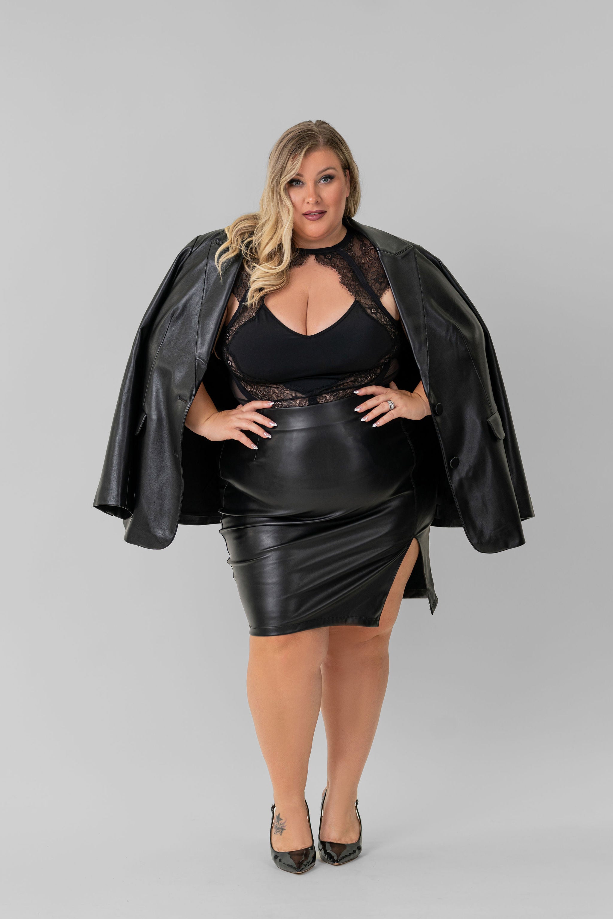 PENCIL SKIRT WITH SLIT plus-size - AMOUR781