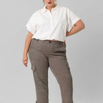 UTILITY CROP WITH TAB HEM AND CARGO plus-size - AMOUR781