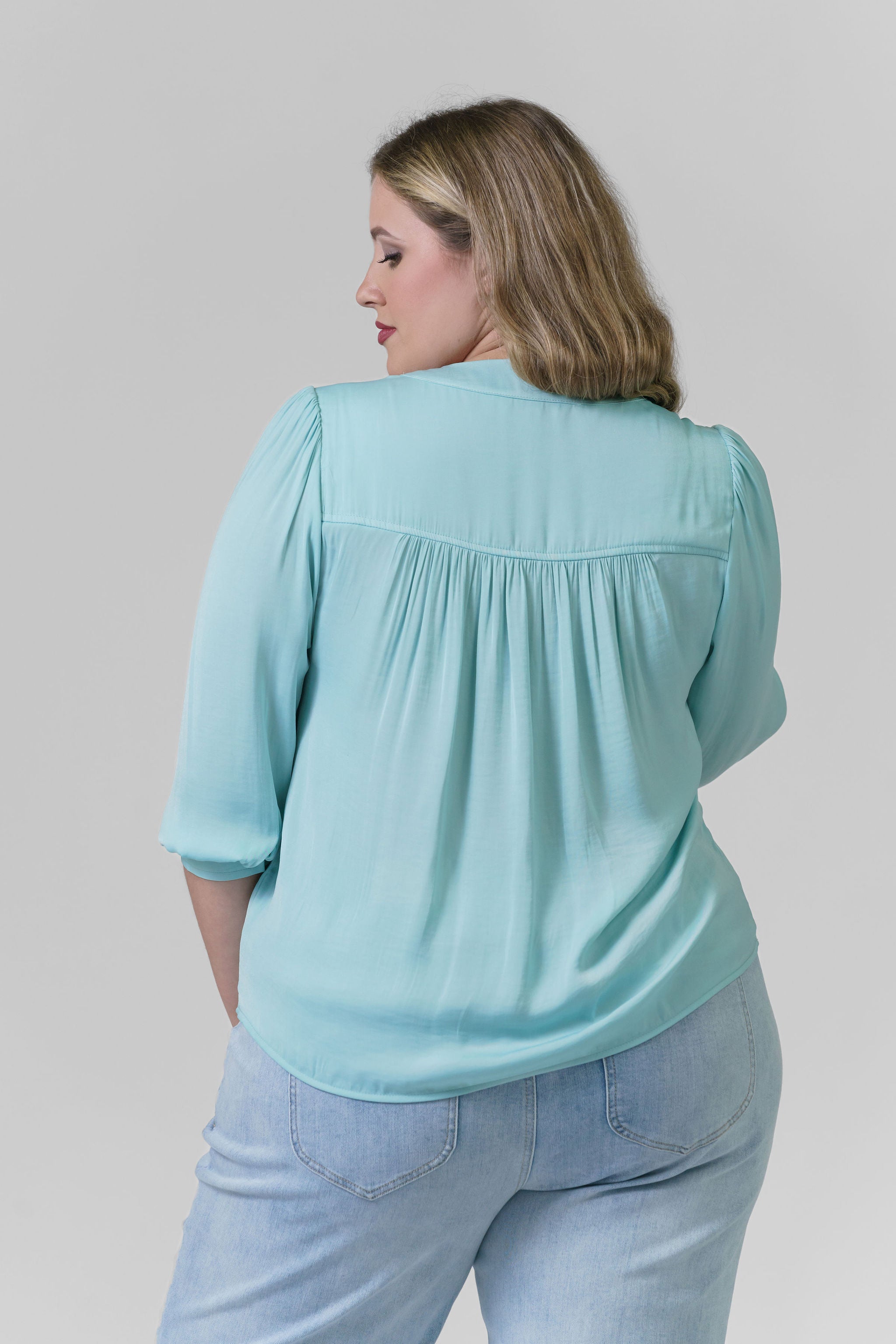 V-NECK POPOVER WOVEN BLOUSE - AMOUR781