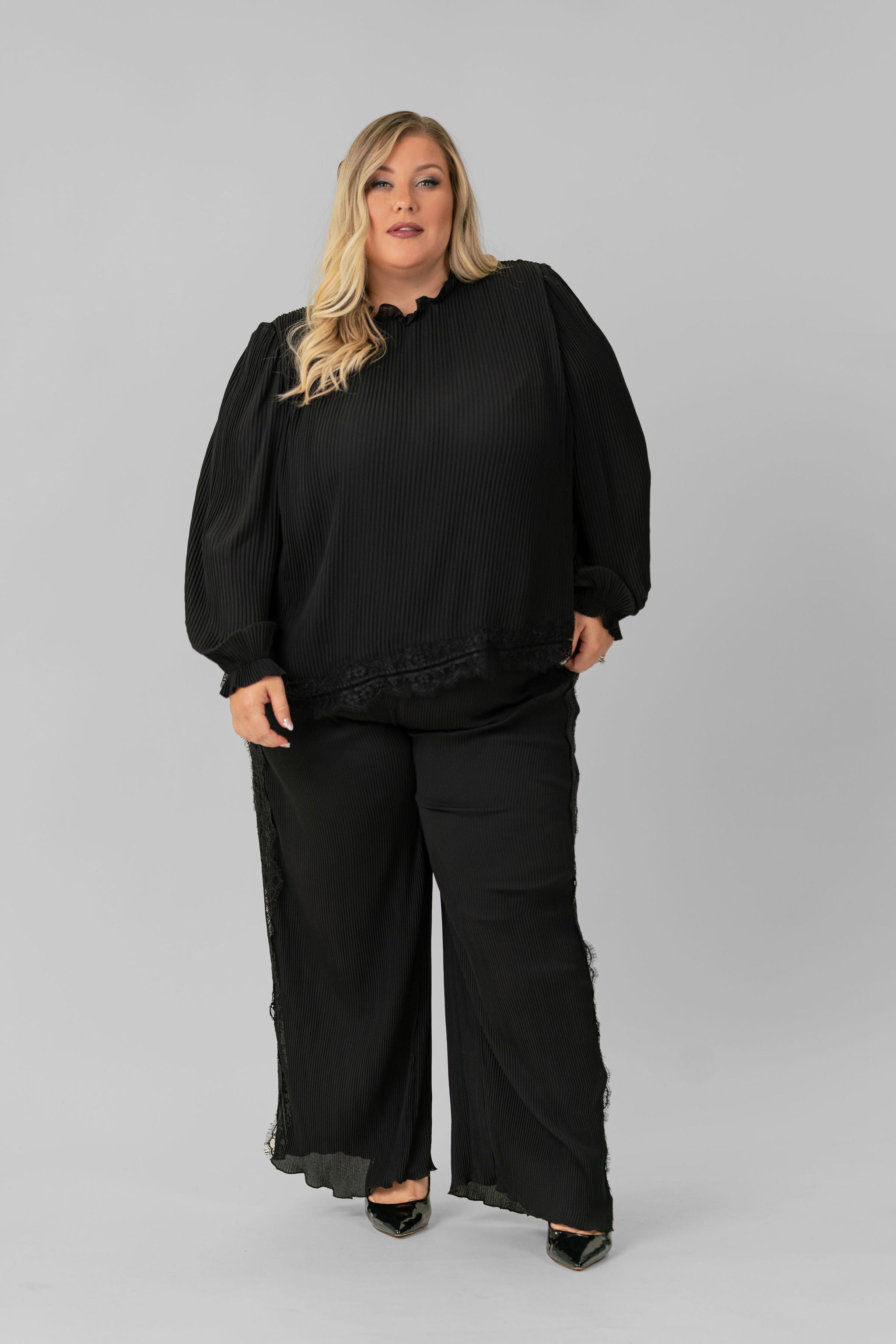 PLEATED TROUSER WITH LACE TRIM plus-size - AMOUR781