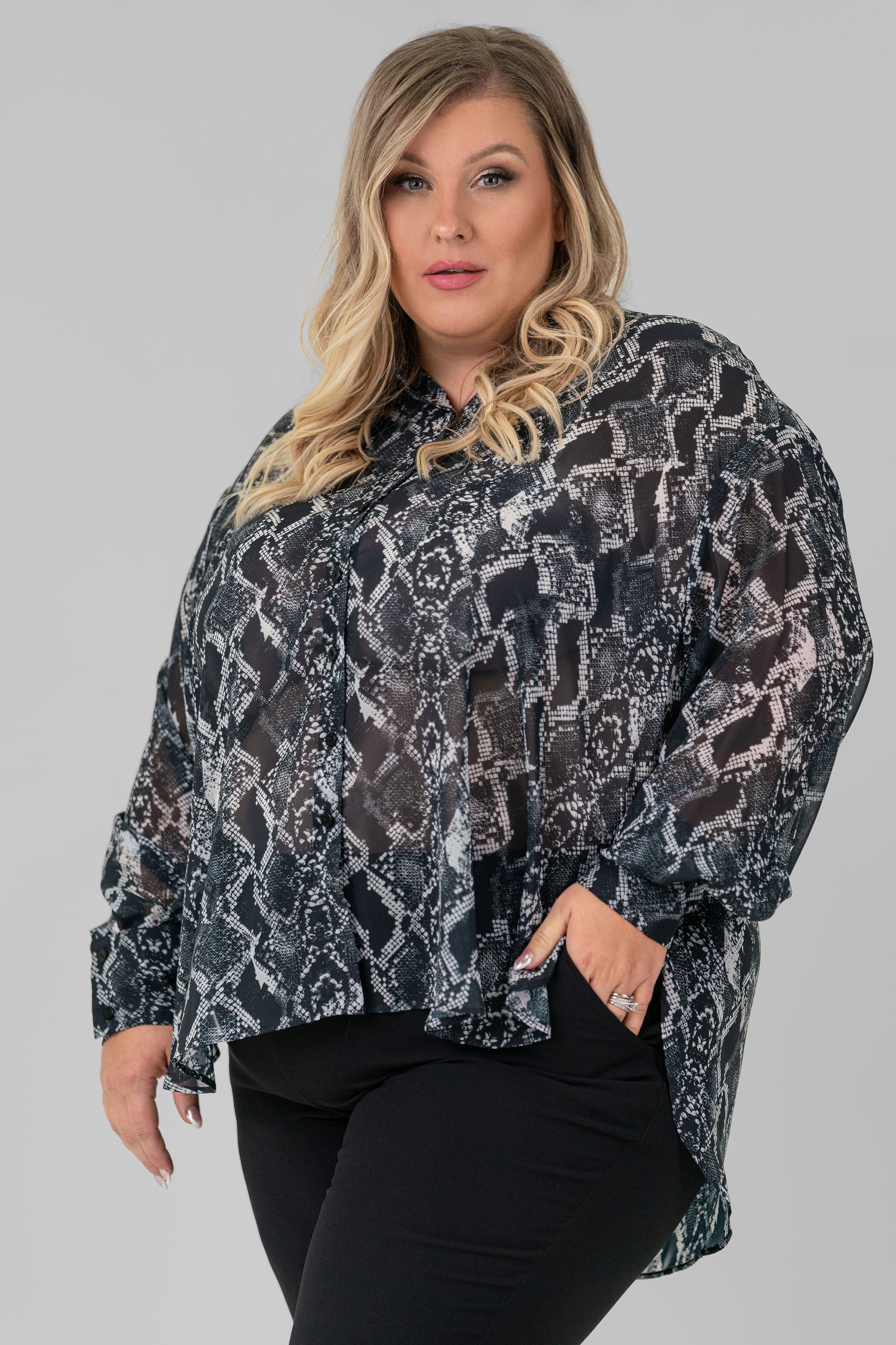 SNAKE PRINT TOP plus-size - AMOUR781