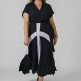 BLACK AND WHITE PRINTED BELTED DRESS - AMOUR781