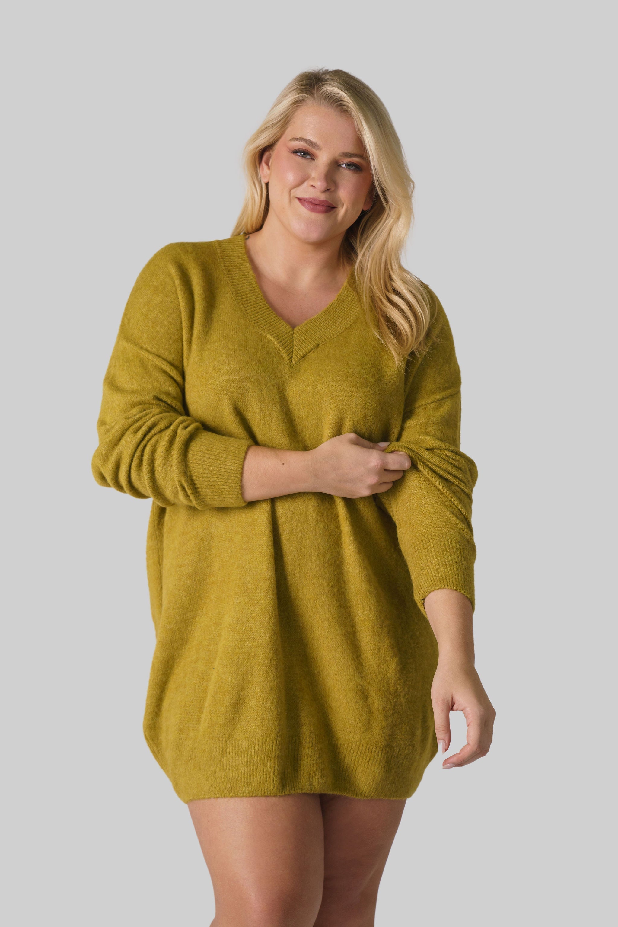 FLUFFY V-NECK LONG JUMPER plus-size - AMOUR781