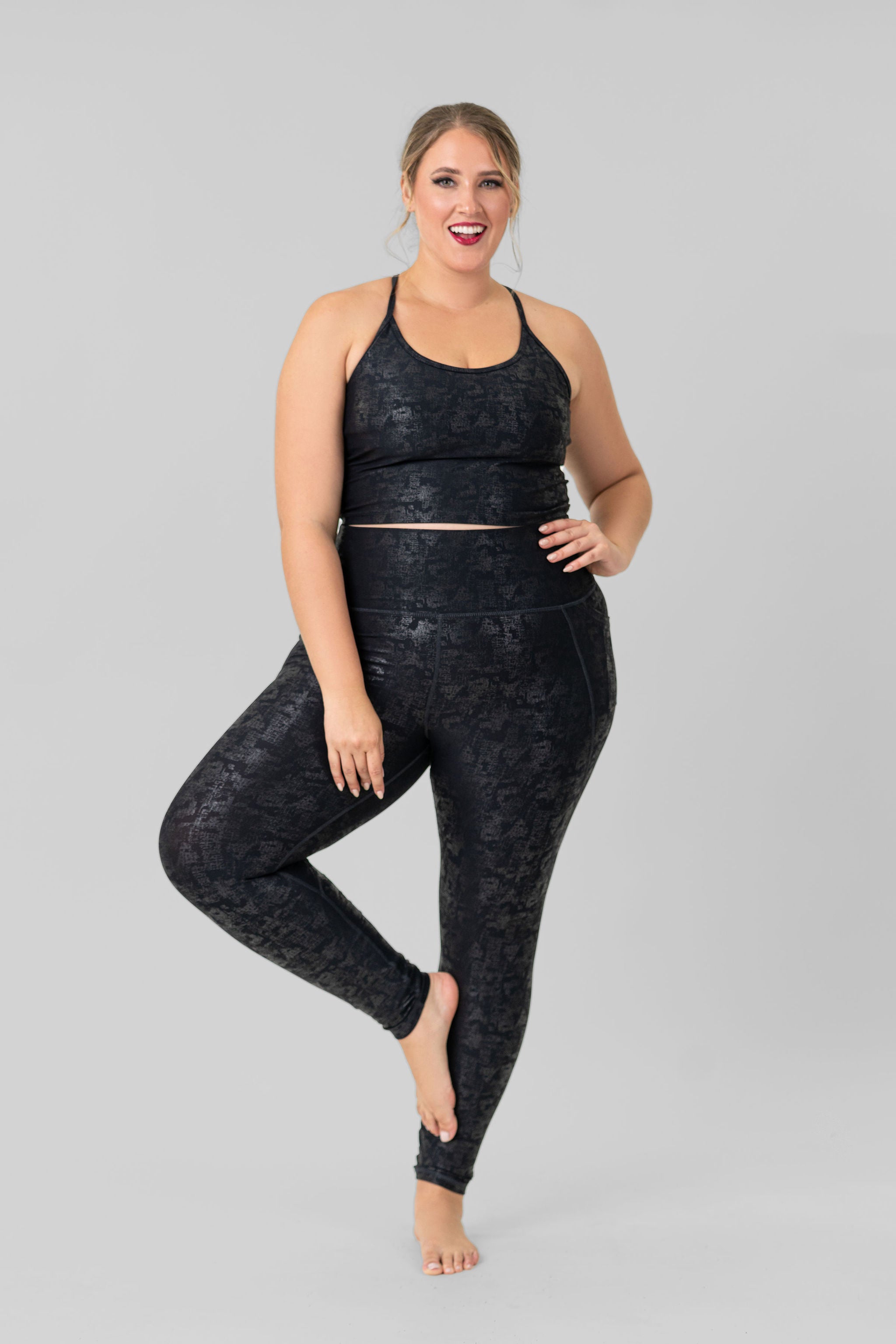 METALLIC FOIL HIGHWAISTED LEGGINGS W/SIDE POCKETS plus-size - AMOUR781