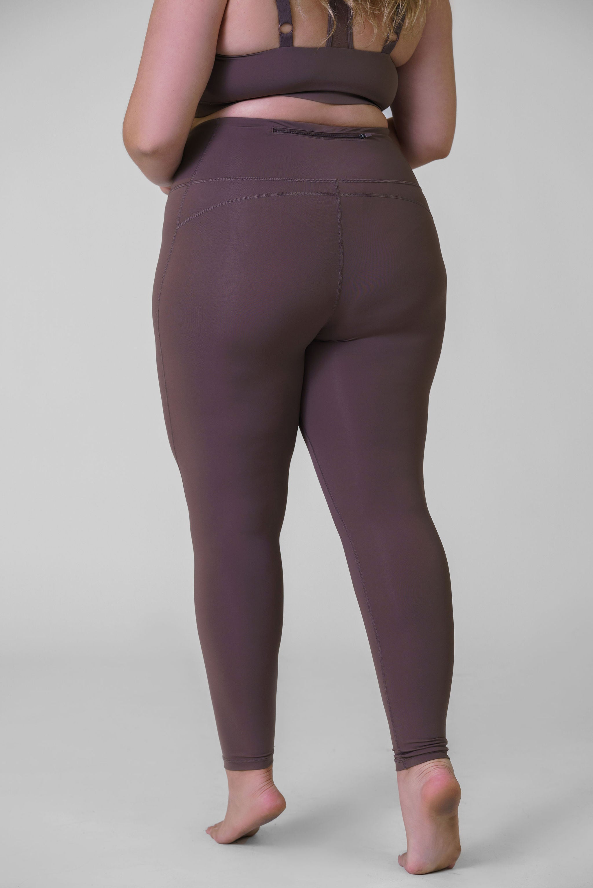 ESSENTIAL LYCRA-BLEND HIGHWAIST LEGGINGS plus-size - AMOUR781