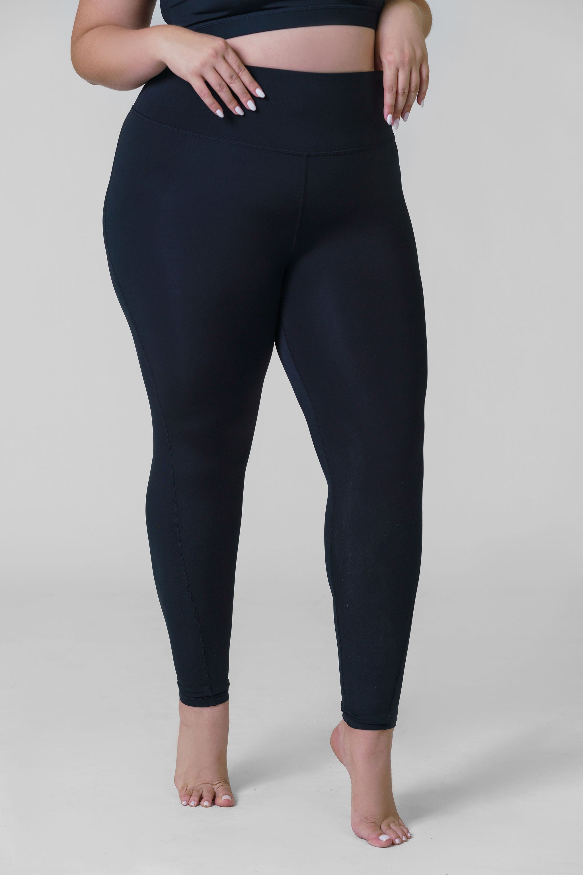 ESSENTIAL LYCRA-BLEND HIGHWAIST LEGGINGS plus-size - AMOUR781