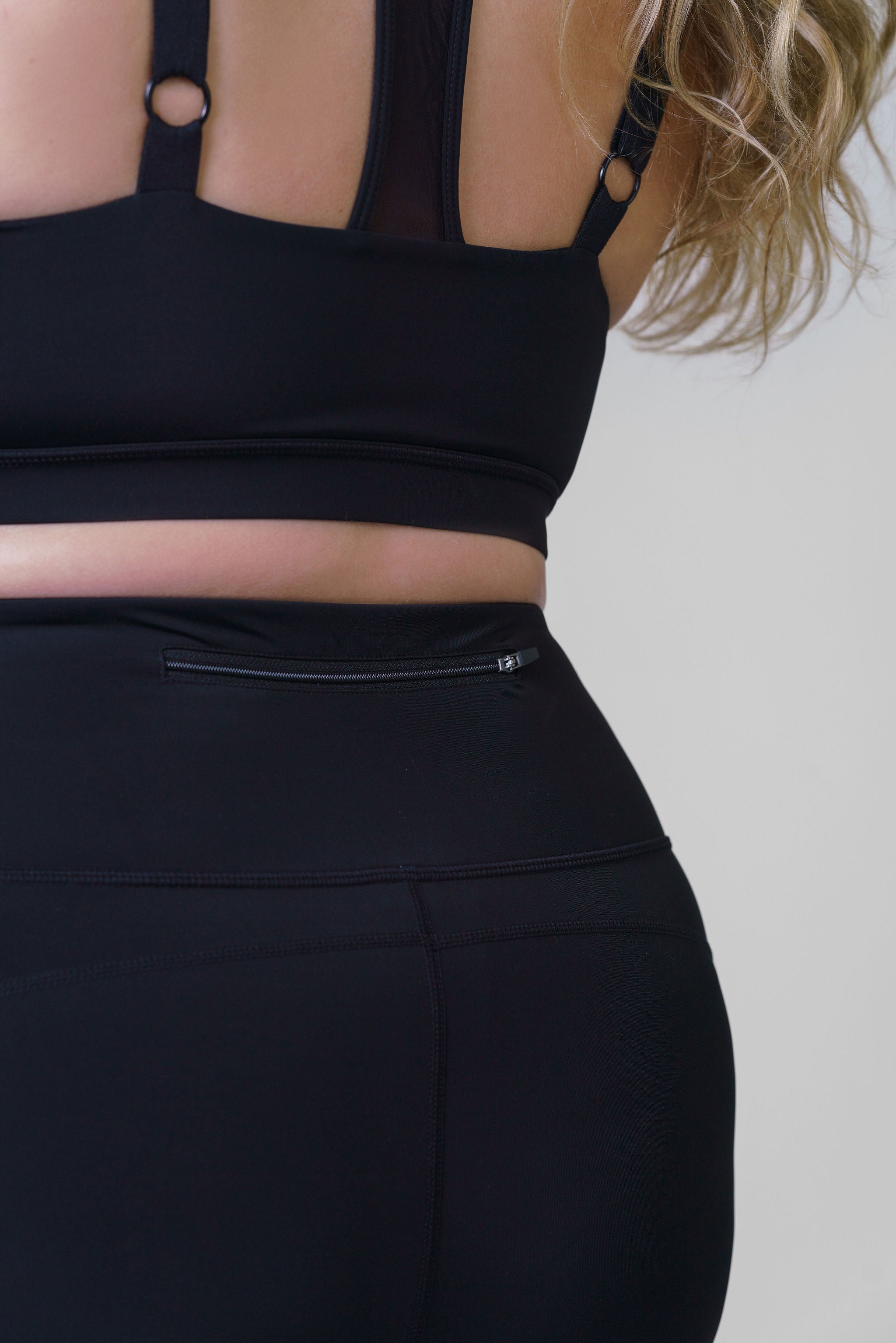 ESSENTIAL LYCRA-BLEND HIGHWAIST LEGGINGS plus-size - AMOUR781