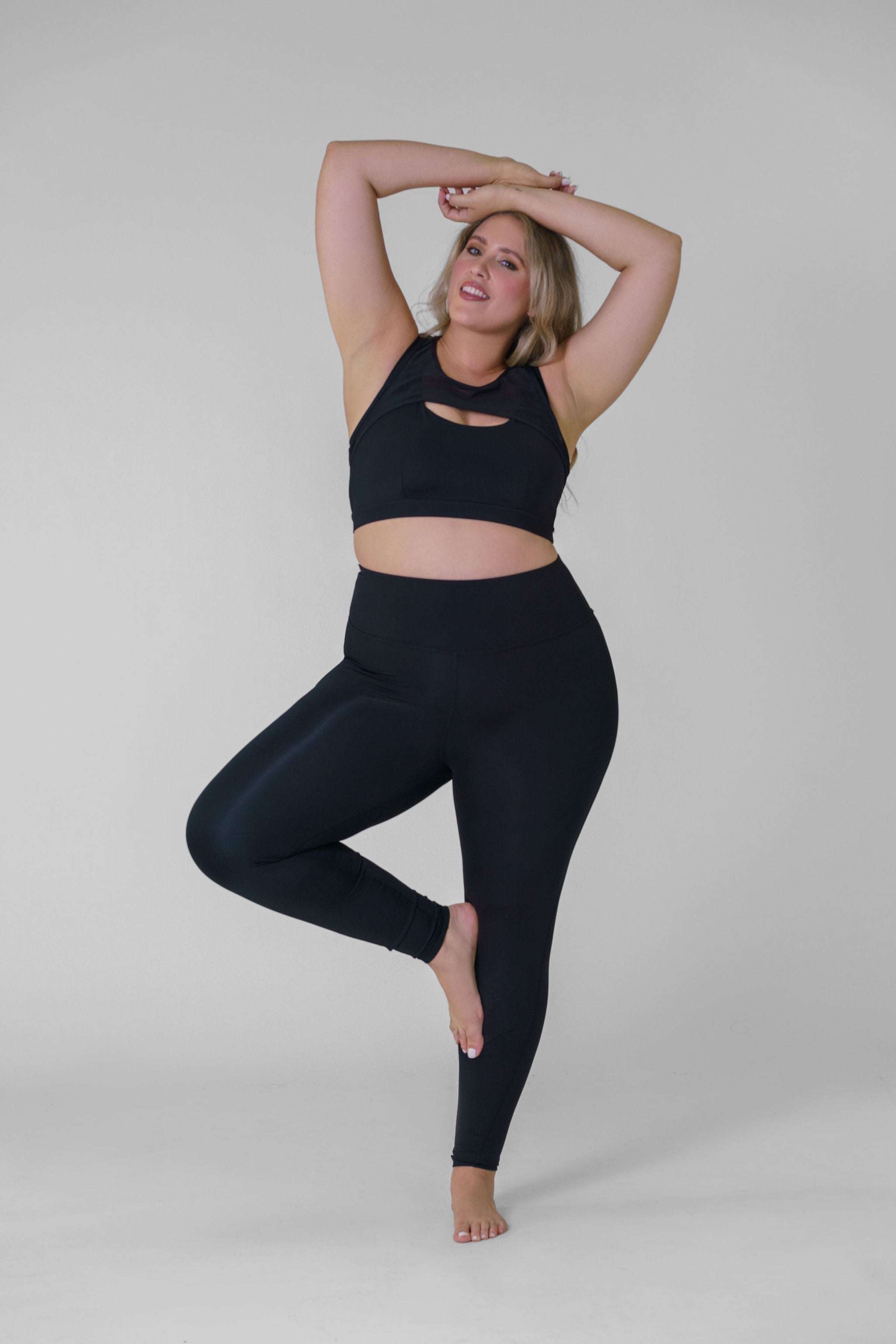 ESSENTIAL LYCRA-BLEND HIGHWAIST LEGGINGS plus-size - AMOUR781