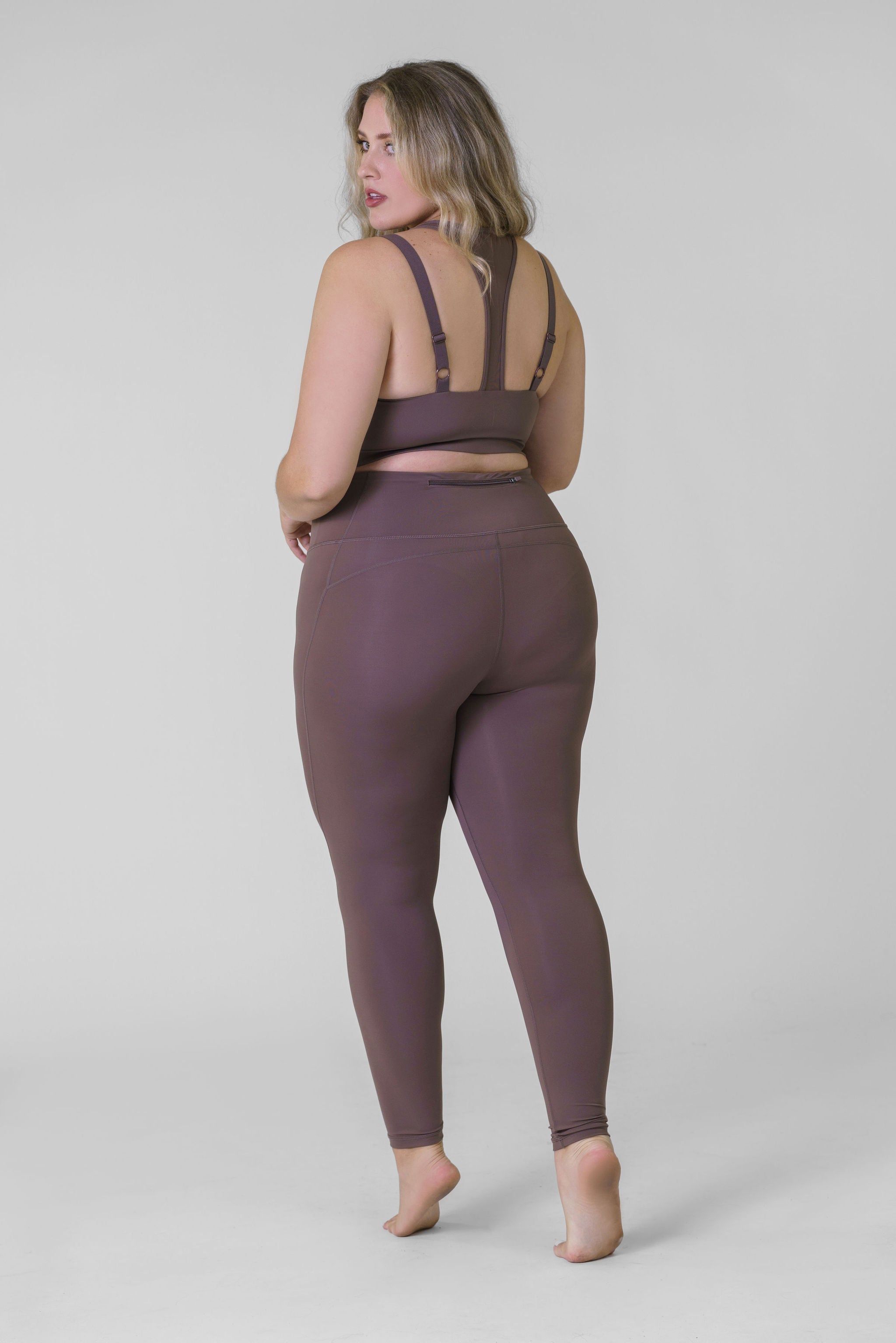 ESSENTIAL LYCRA-BLEND HIGHWAIST LEGGINGS plus-size - AMOUR781