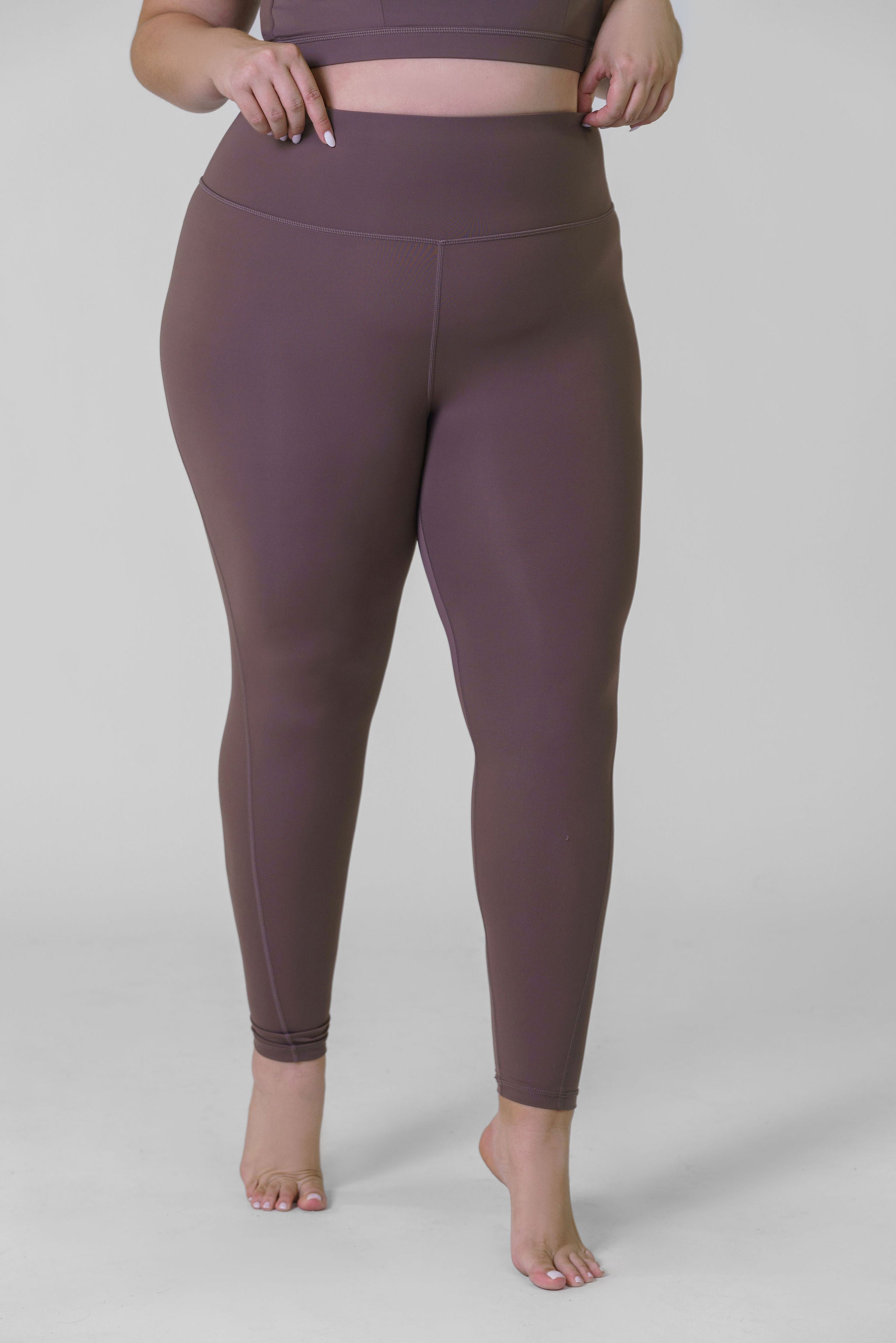 ESSENTIAL LYCRA-BLEND HIGHWAIST LEGGINGS plus-size - AMOUR781