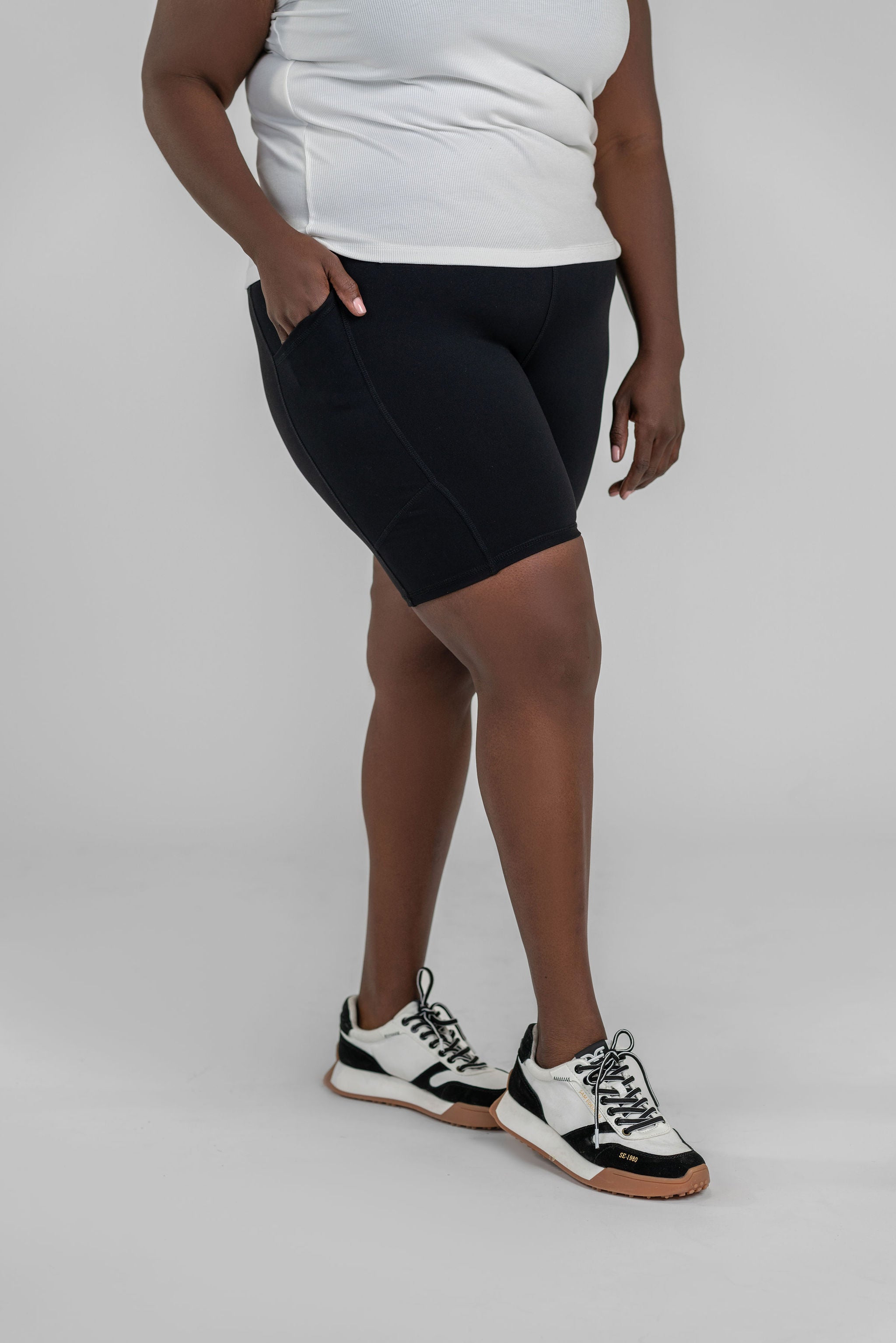 ESSENTIAL SWEETHEART BIKER SHORTS plus-size - AMOUR781