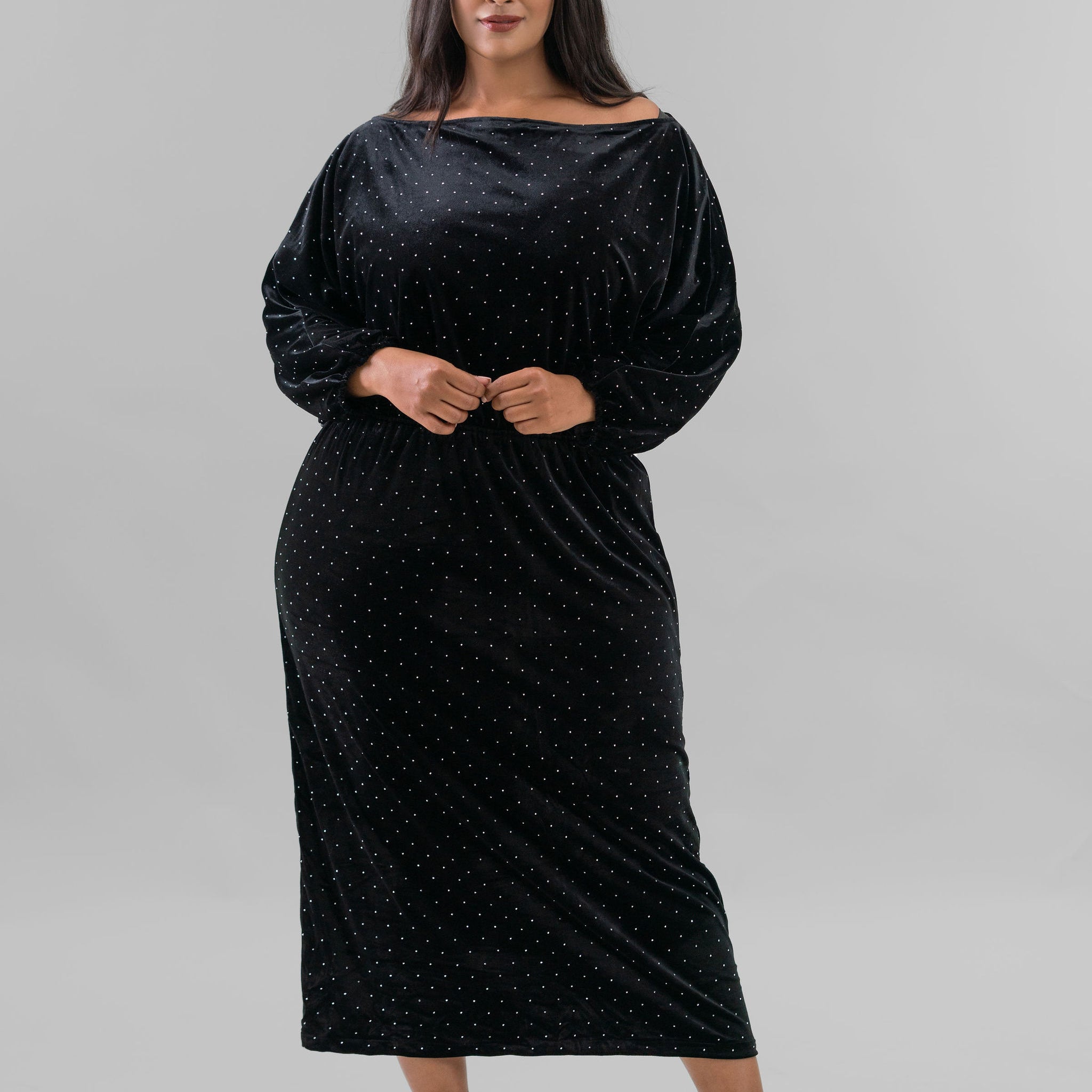 BLACK LONG SLEEVED VELVET TILLY DRESS plus-size - AMOUR781