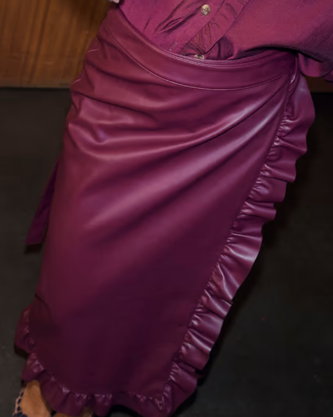 WINE VEGAN LEATHER RUFFLE JASPRE SKIRT plus-size - AMOUR781