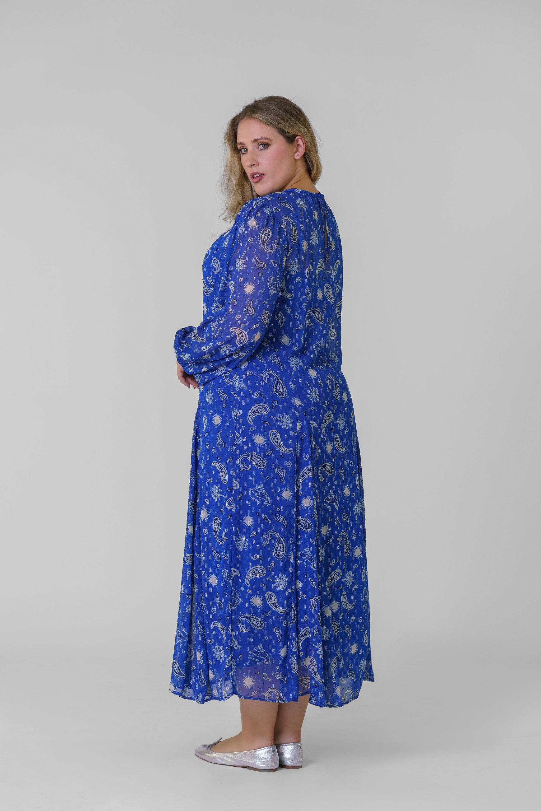 BLUE RUNNING PAISLEY BIBI DRESS plus-size - AMOUR781