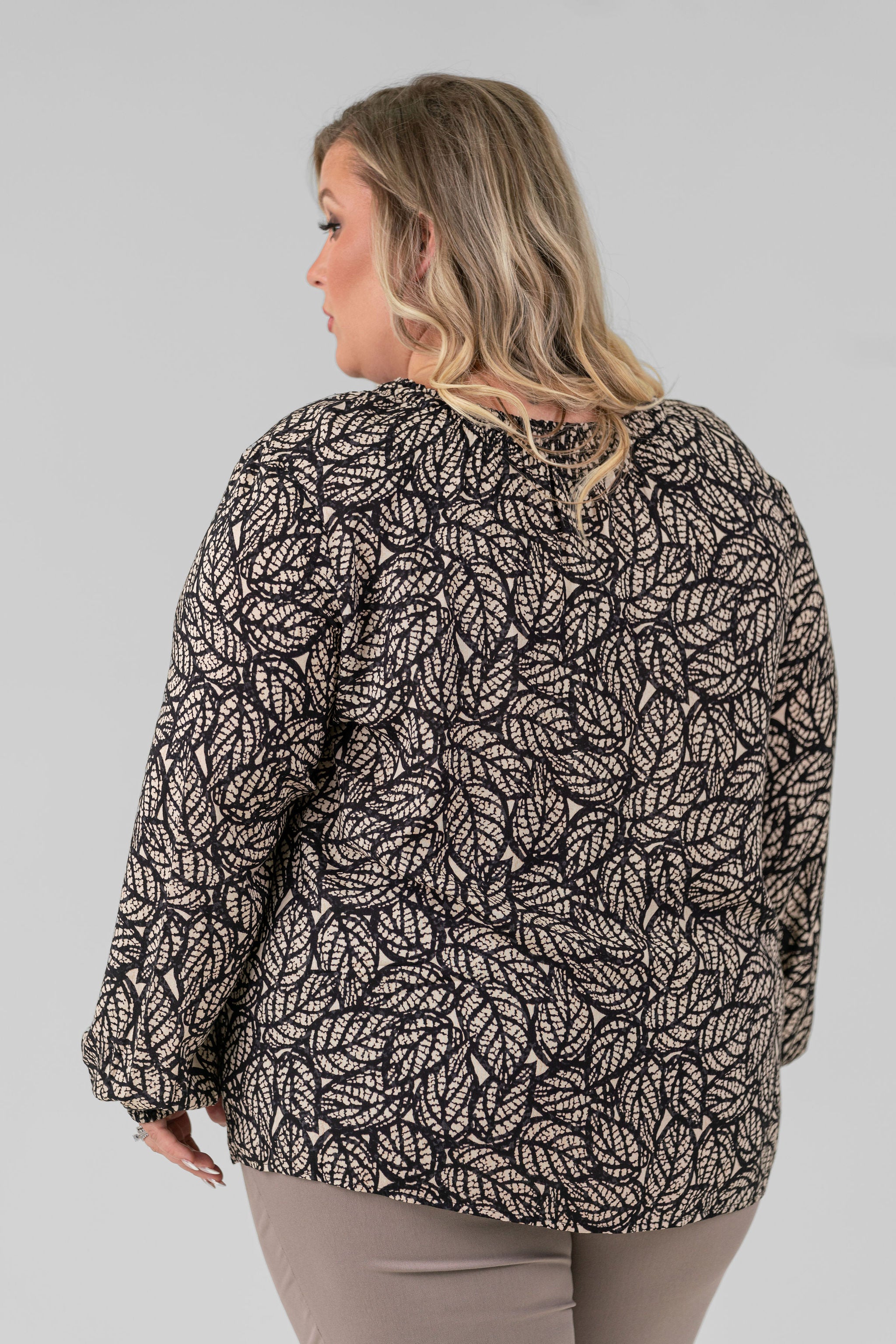 LACEY LEAVES TOP plus-size - AMOUR781