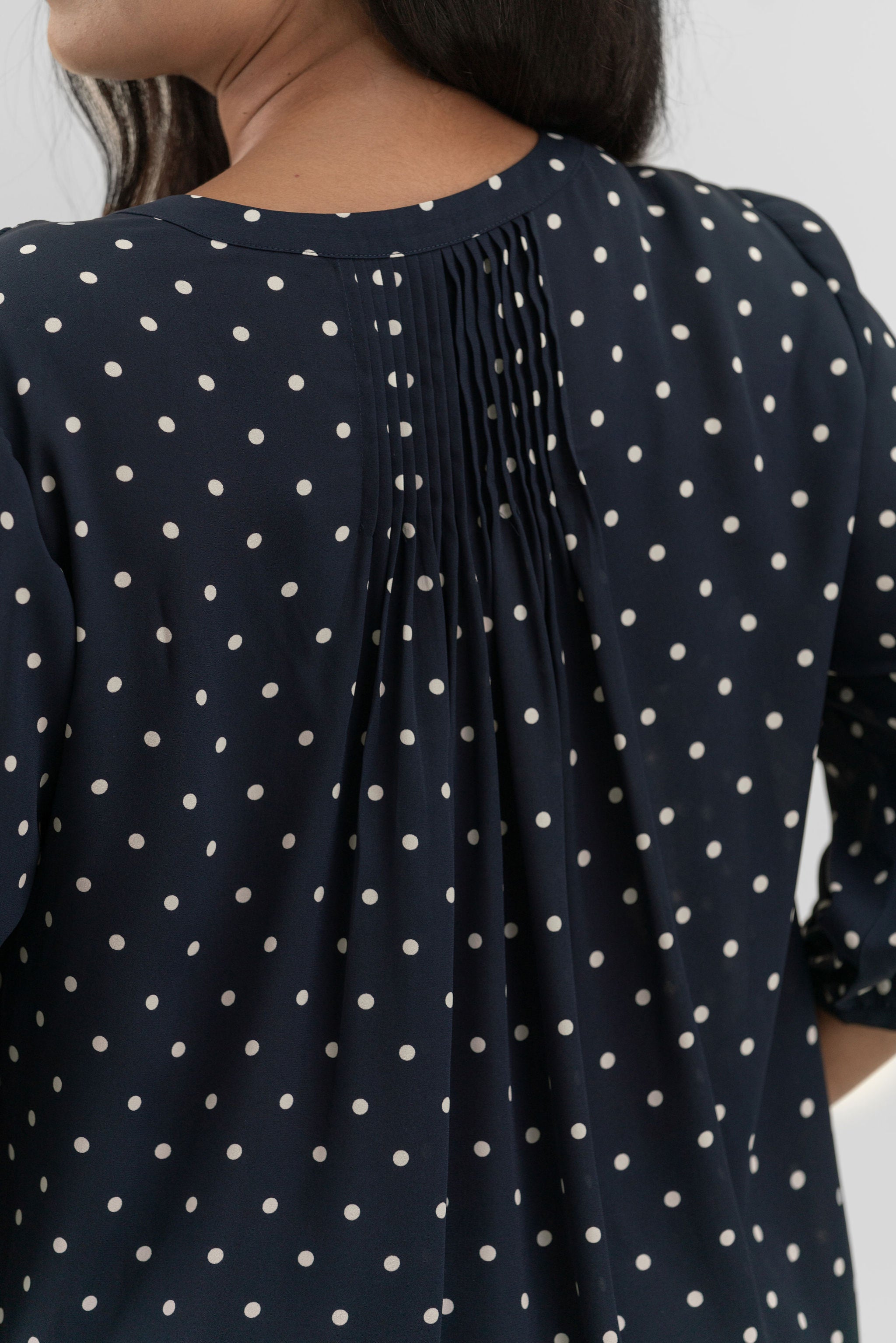 PINTUCK BLOUSE - Indigo Dot plus-size - AMOUR781