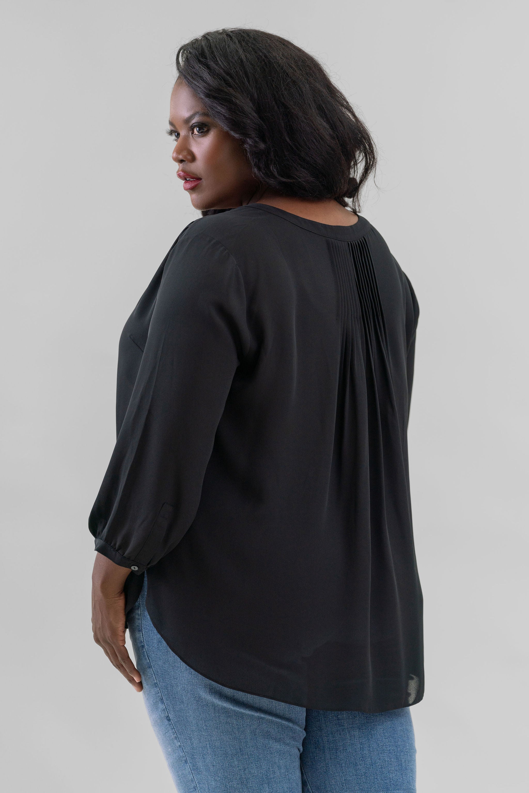 PINTUCK BLOUSE - Black plus-size - AMOUR781