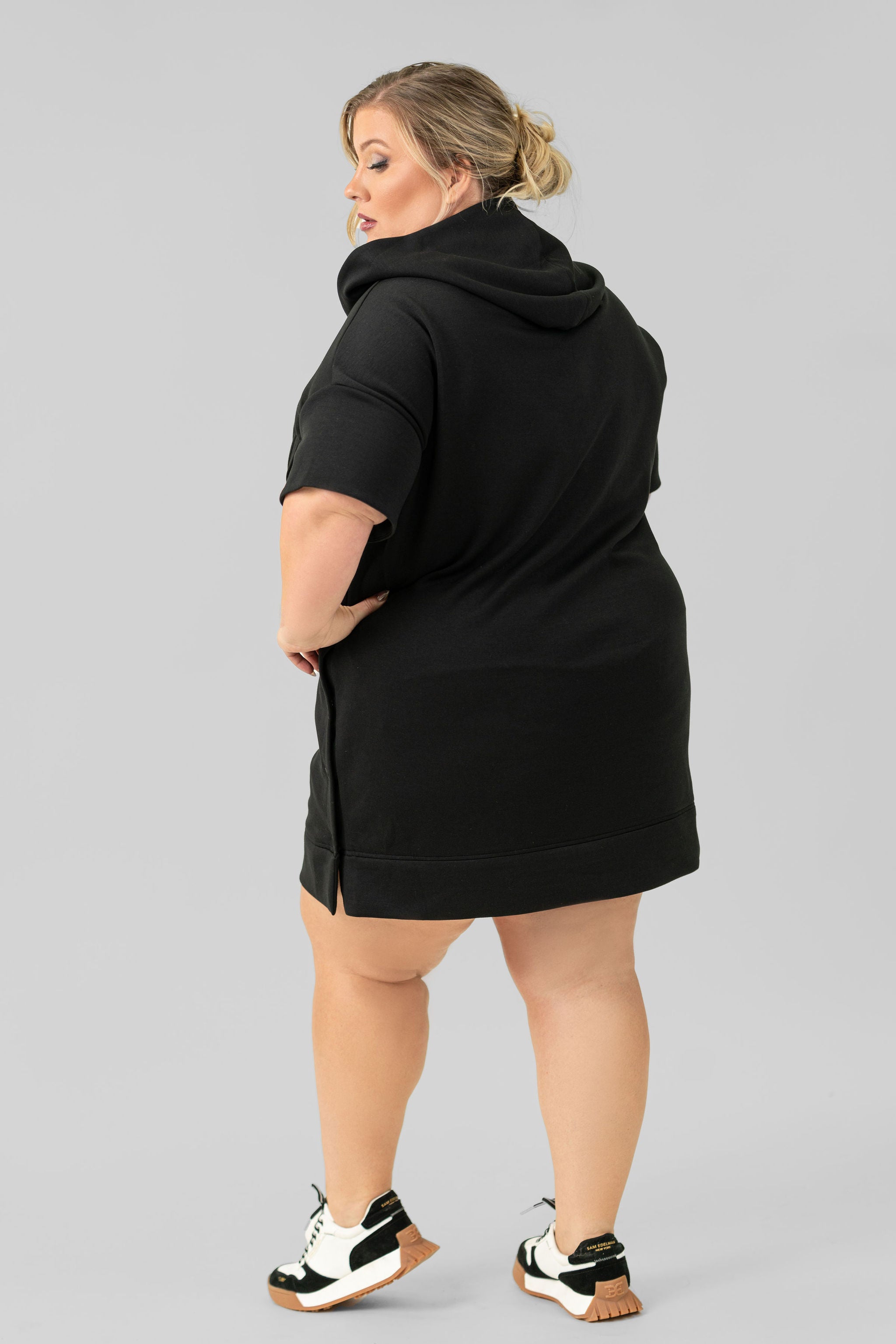 SHORT SLEEVE HOODIE plus-size - AMOUR781