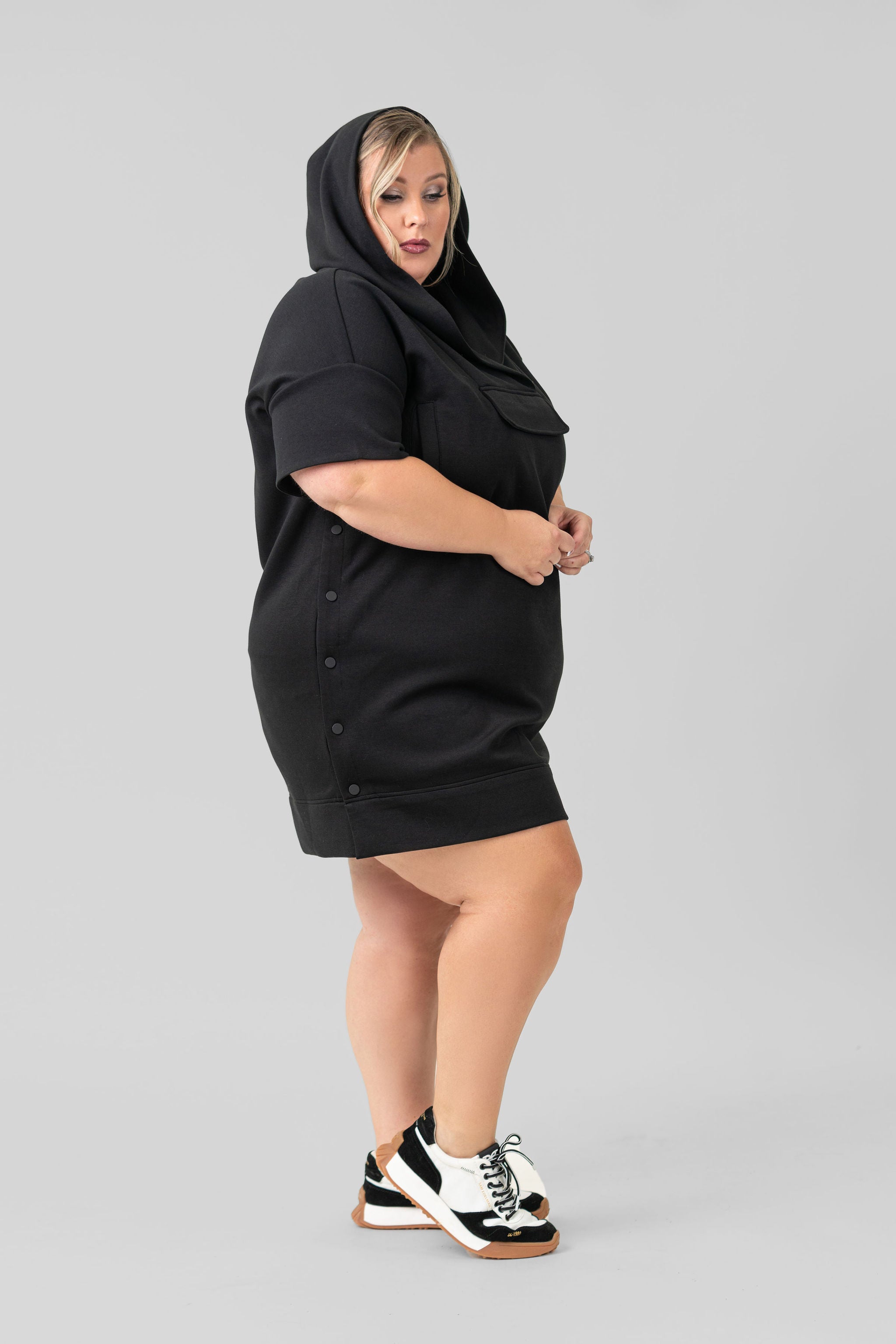 SHORT SLEEVE HOODIE plus-size - AMOUR781